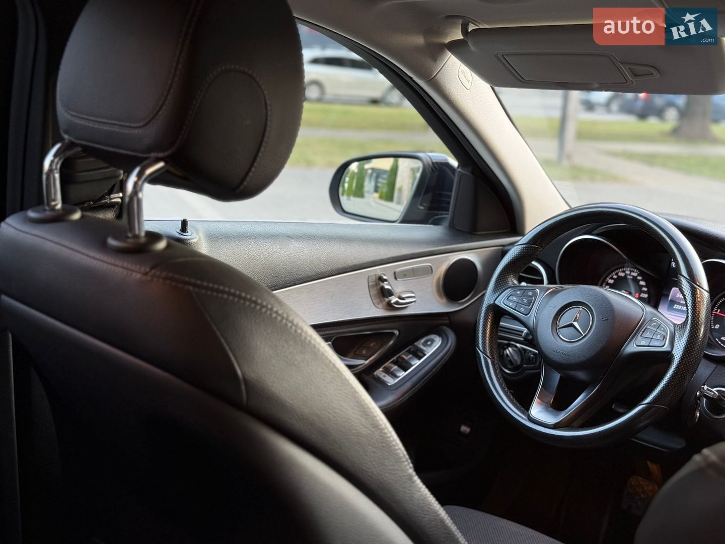 Mercedes-Benz C-Class 2015 VIN WDD2052371F181711 фото оголошення 10 з 10