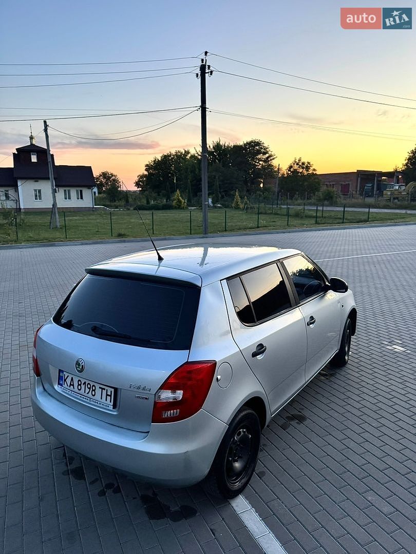 Skoda Fabia 2012 VIN TMBEH15J7CB501983 фото оголошення 5 з 14