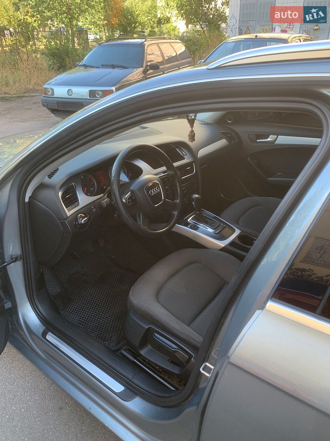 Audi A4 2009 VIN WAUZZZ8K0AA105153 фото оголошення 3 з 17