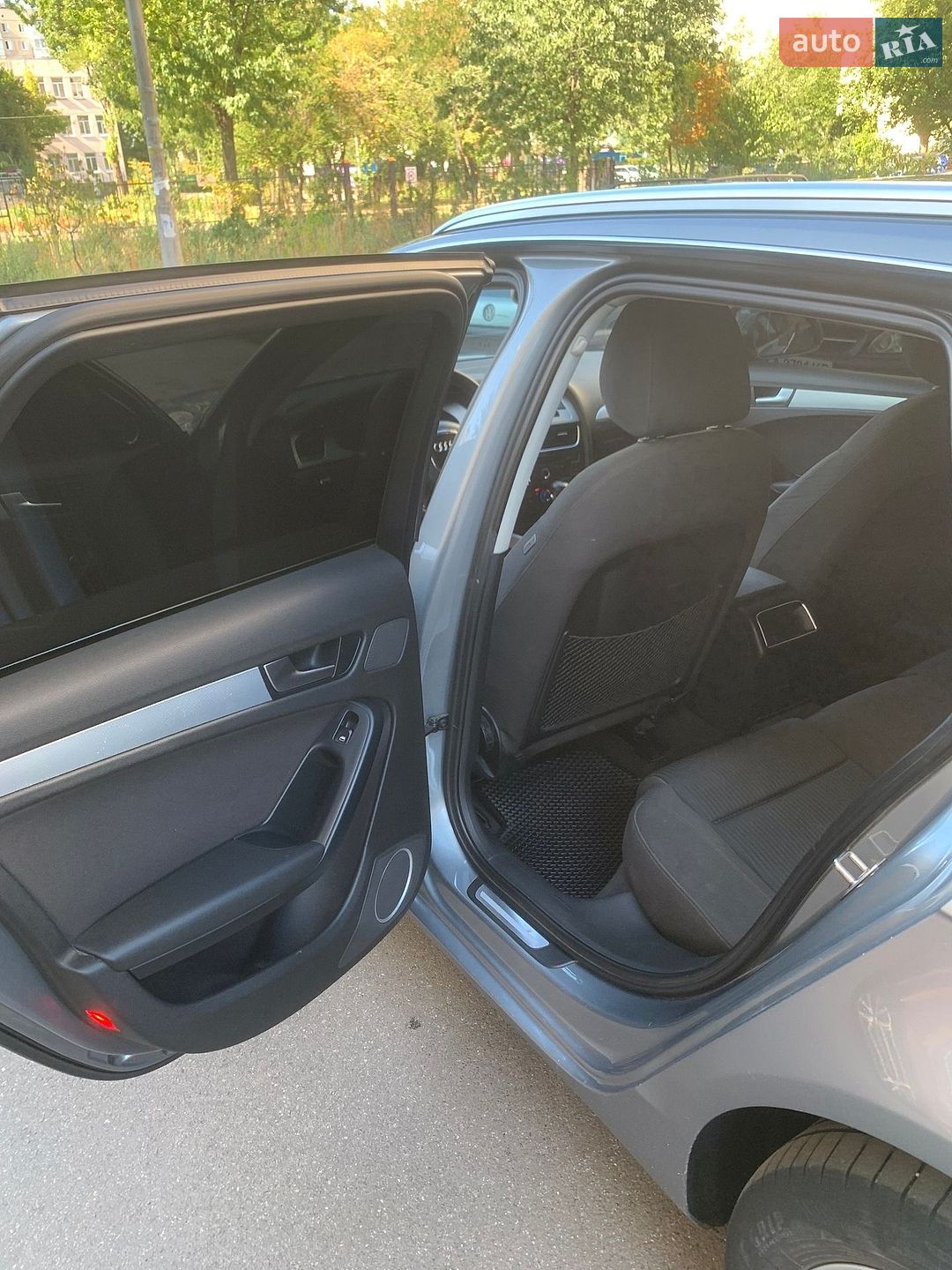 Audi A4 2009 VIN WAUZZZ8K0AA105153 фото оголошення 4 з 17