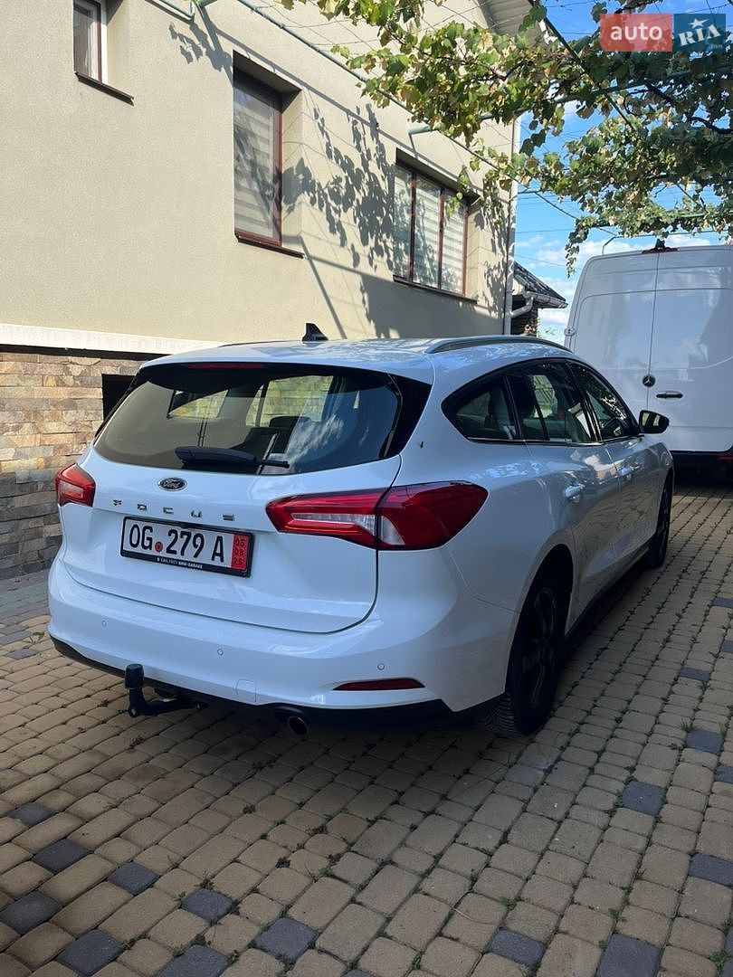 Ford Focus 2020 VIN WF0PXXGCHPLK08749 фото оголошення 3 з 17