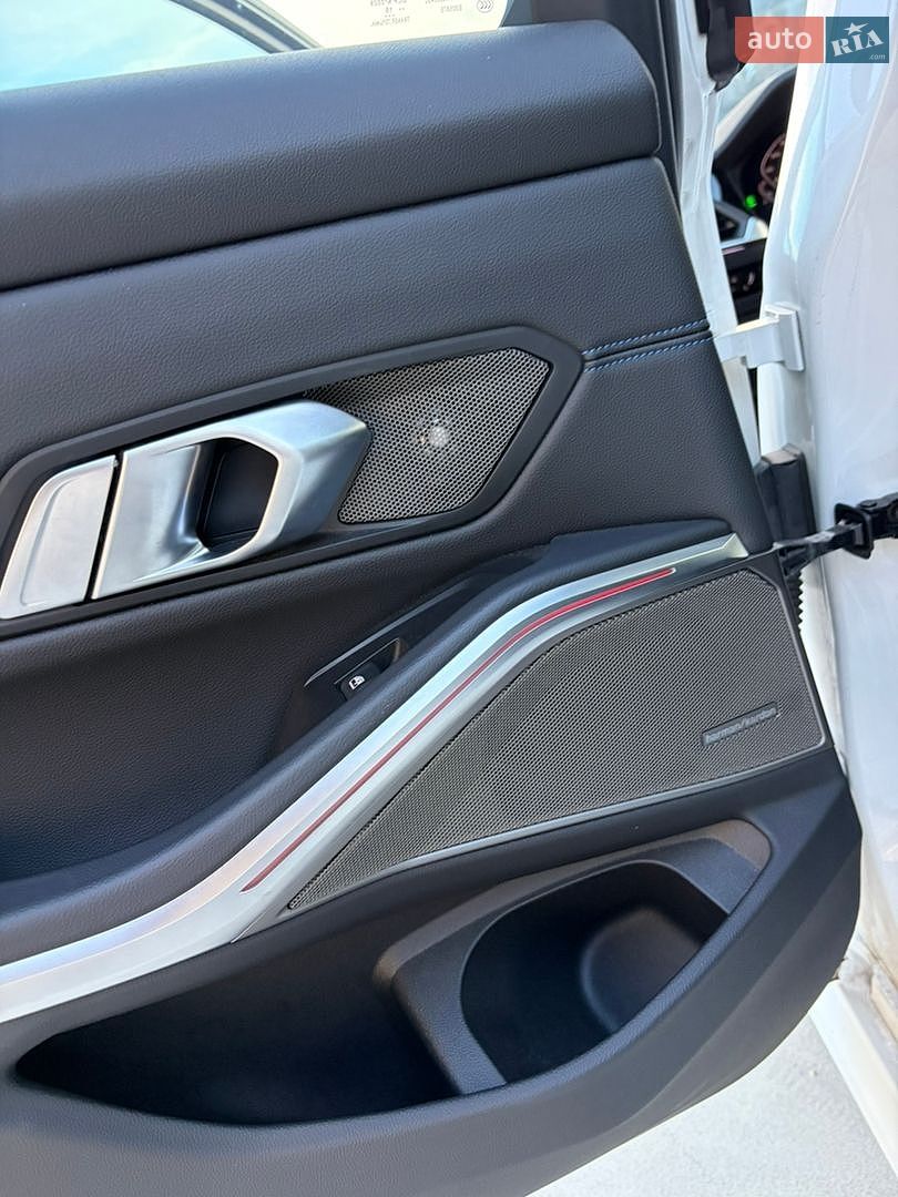 BMW 3 Series 2019 VIN WBA5U7C09LFH63991 фото оголошення 7 з 15