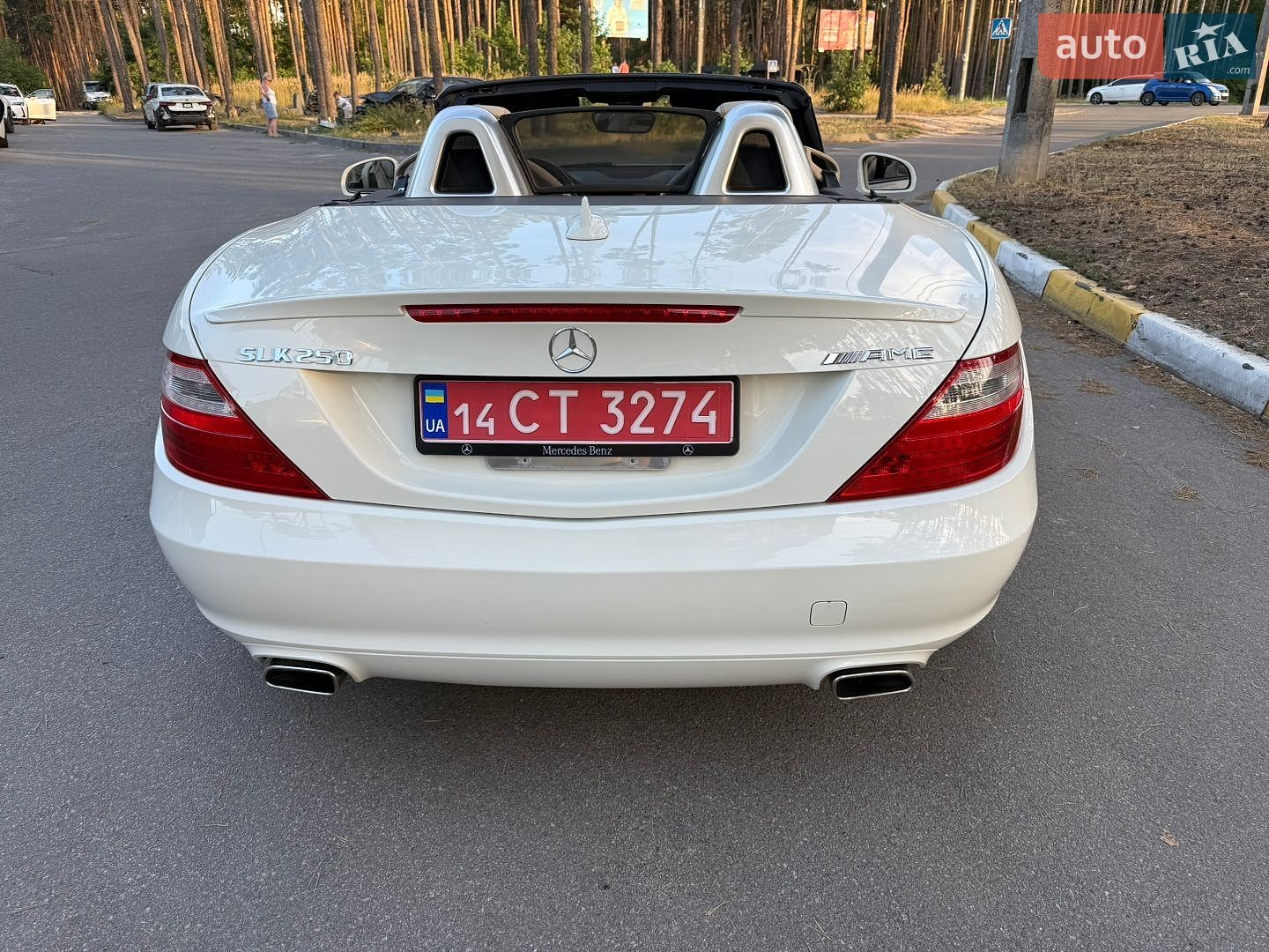 Mercedes-Benz SLK-Class 2012 VIN WDDPK4HA2DF050016 фото оголошення 9 з 35