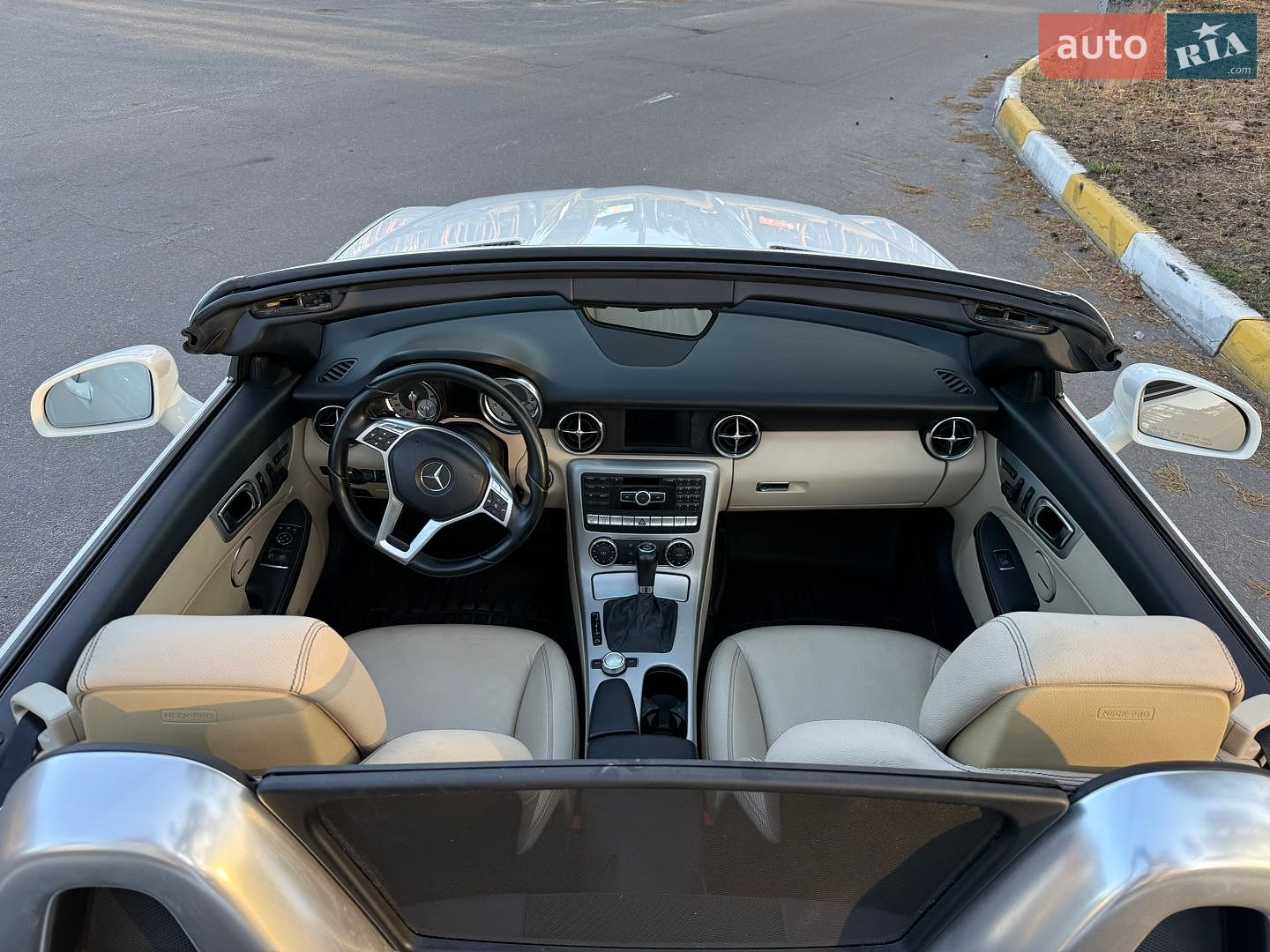 Mercedes-Benz SLK-Class 2012 VIN WDDPK4HA2DF050016 фото оголошення 15 з 35