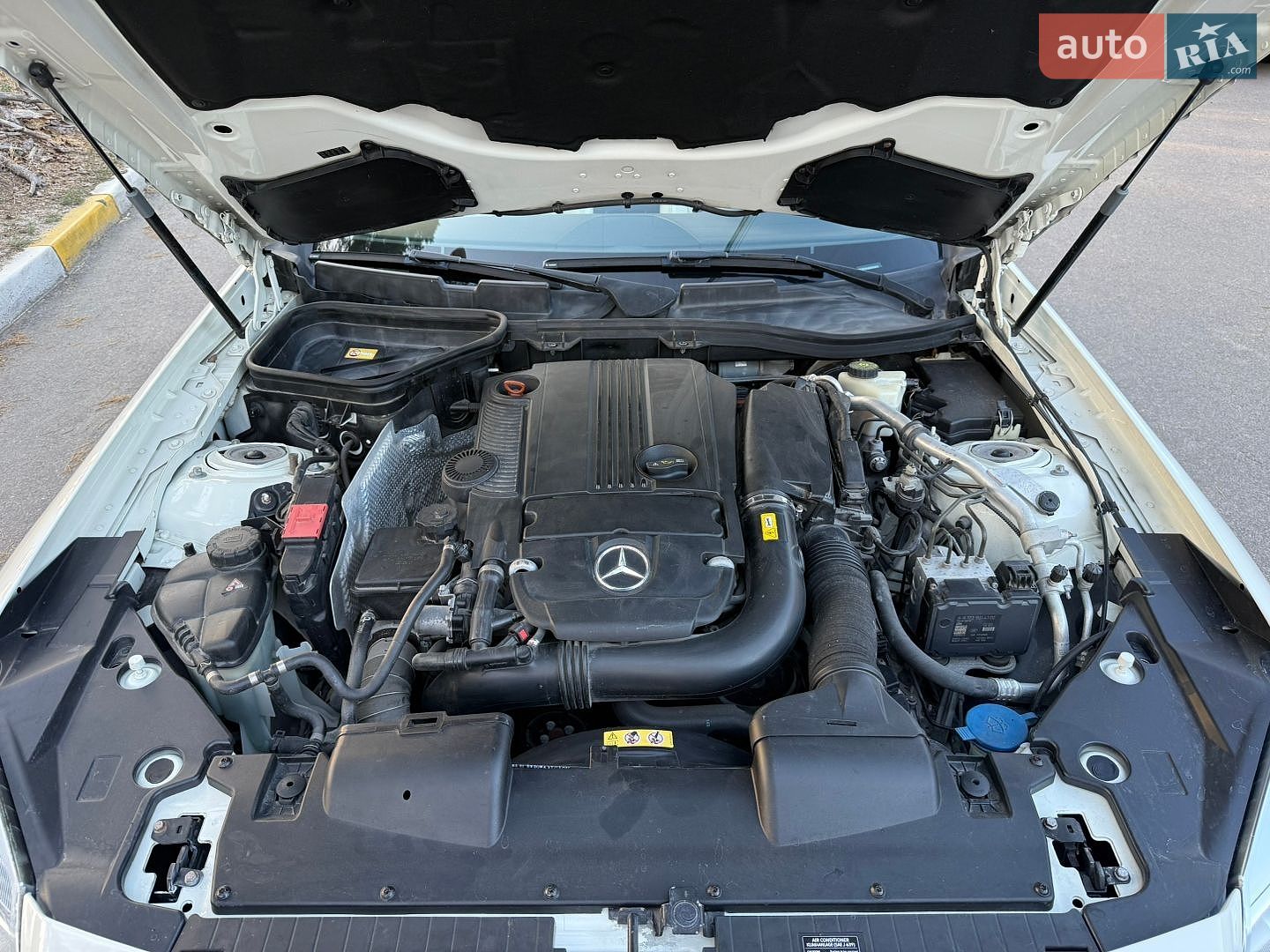 Mercedes-Benz SLK-Class 2012 VIN WDDPK4HA2DF050016 фото оголошення 13 з 35