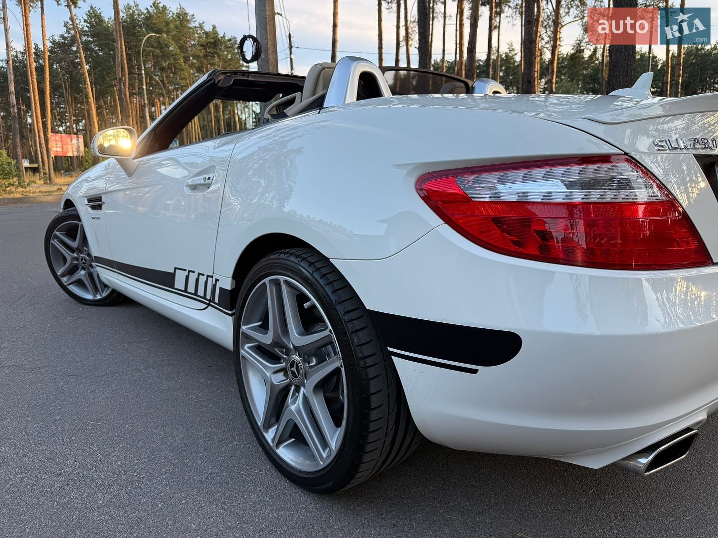 Mercedes-Benz SLK-Class 2012 VIN WDDPK4HA2DF050016 фото оголошення 11 з 35
