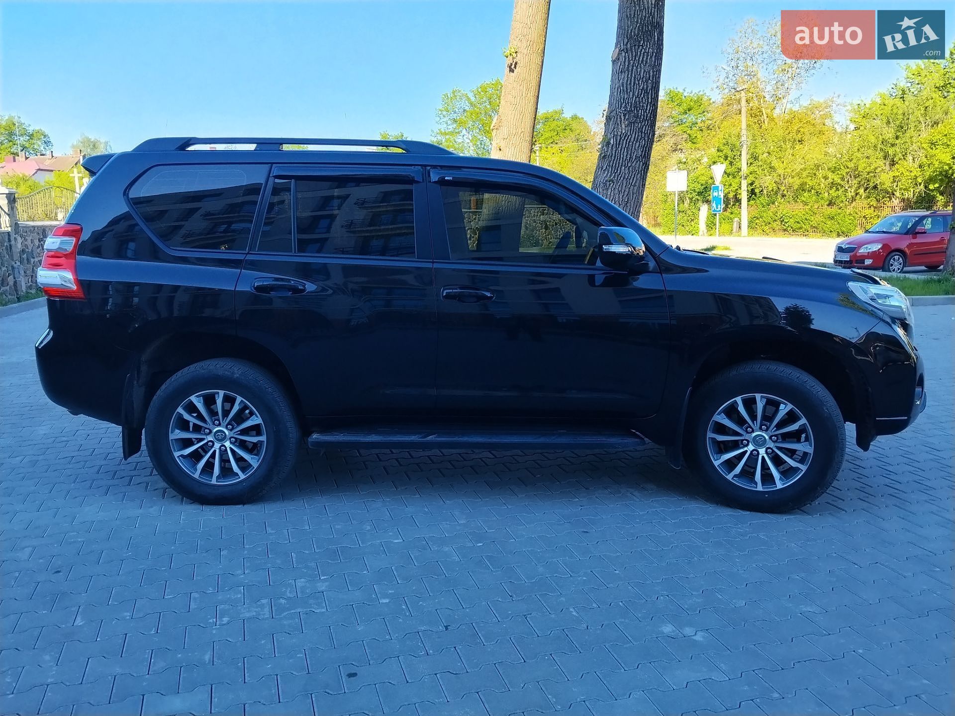 Toyota Land Cruiser Prado 2017 VIN JTEBX3FJ205104493 фото оголошення 5 з 27