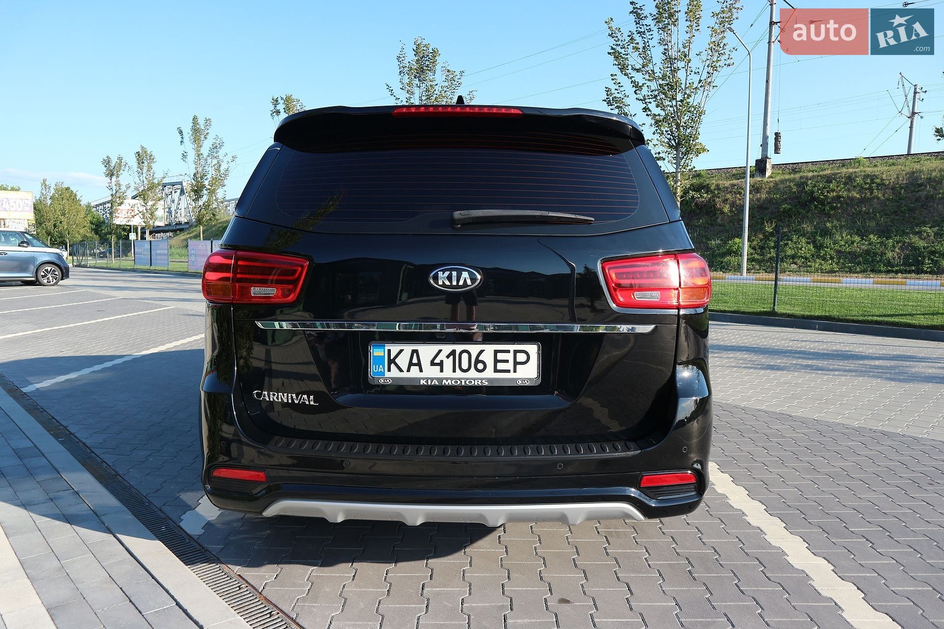 Kia Carnival 2019 VIN KNAMC81ABLS619686 фото оголошення 10 з 48