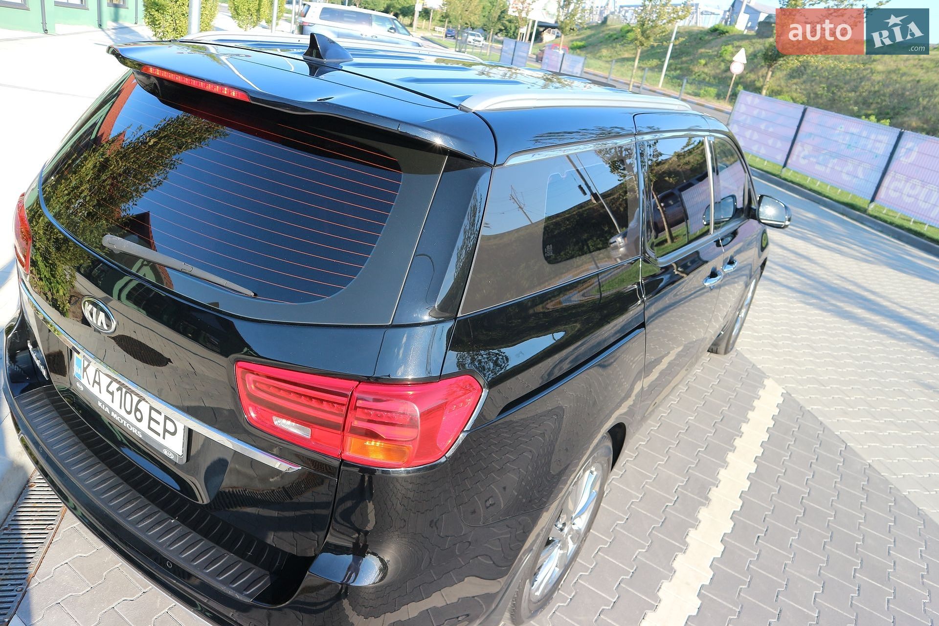 Kia Carnival 2019 VIN KNAMC81ABLS619686 фото оголошення 13 з 48