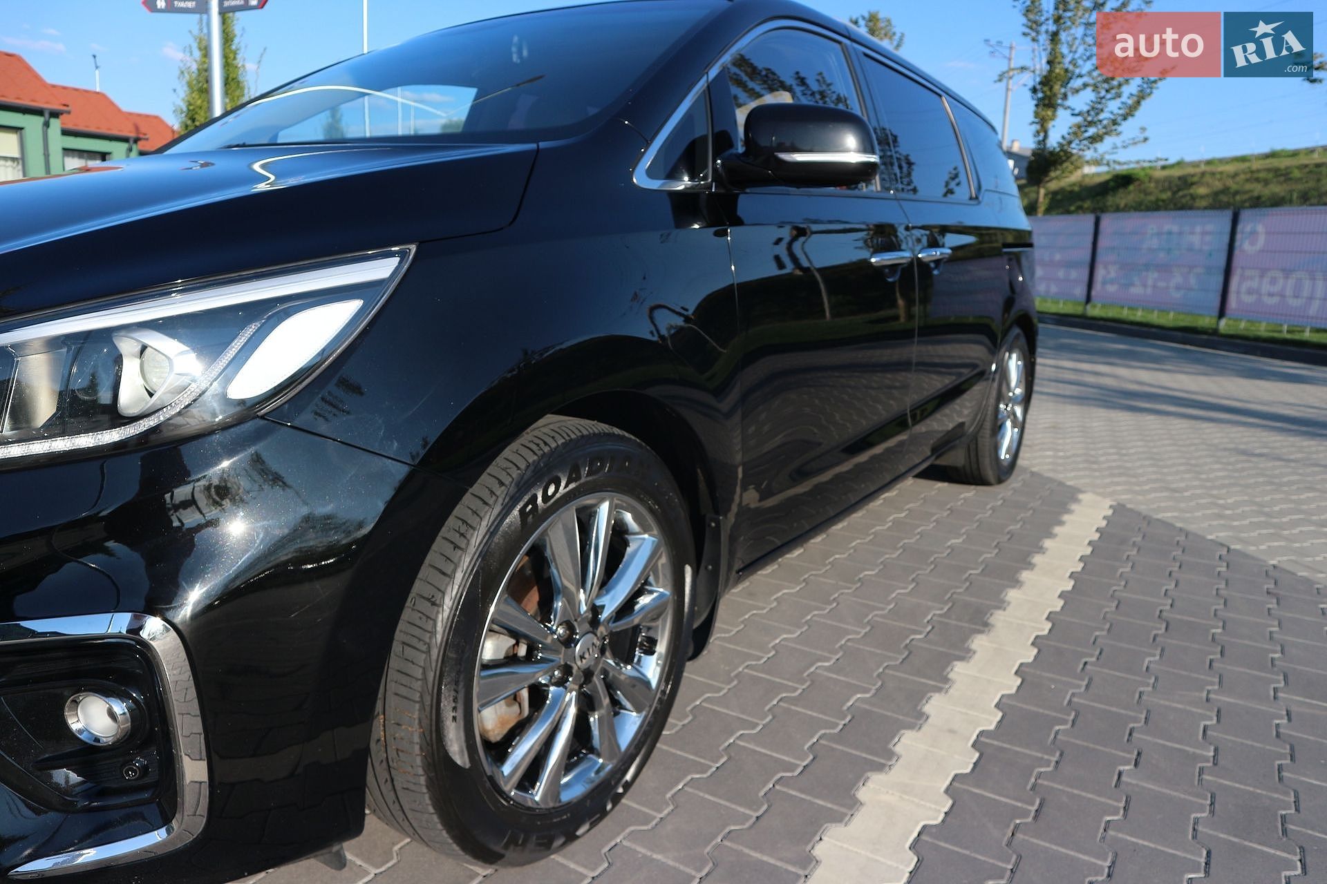 Kia Carnival 2019 VIN KNAMC81ABLS619686 фото оголошення 20 з 48