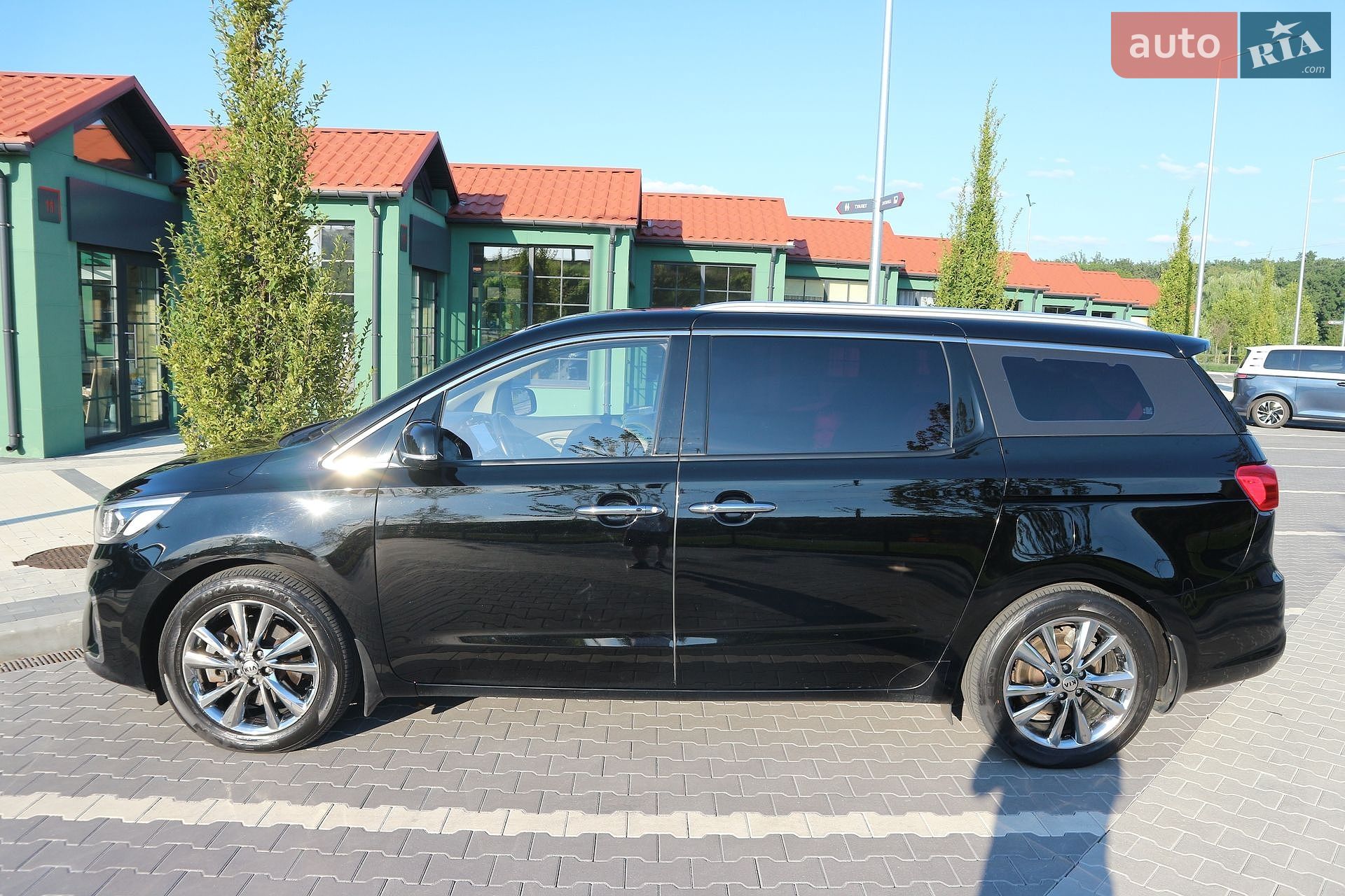 Kia Carnival 2019 VIN KNAMC81ABLS619686 фото оголошення 22 з 48