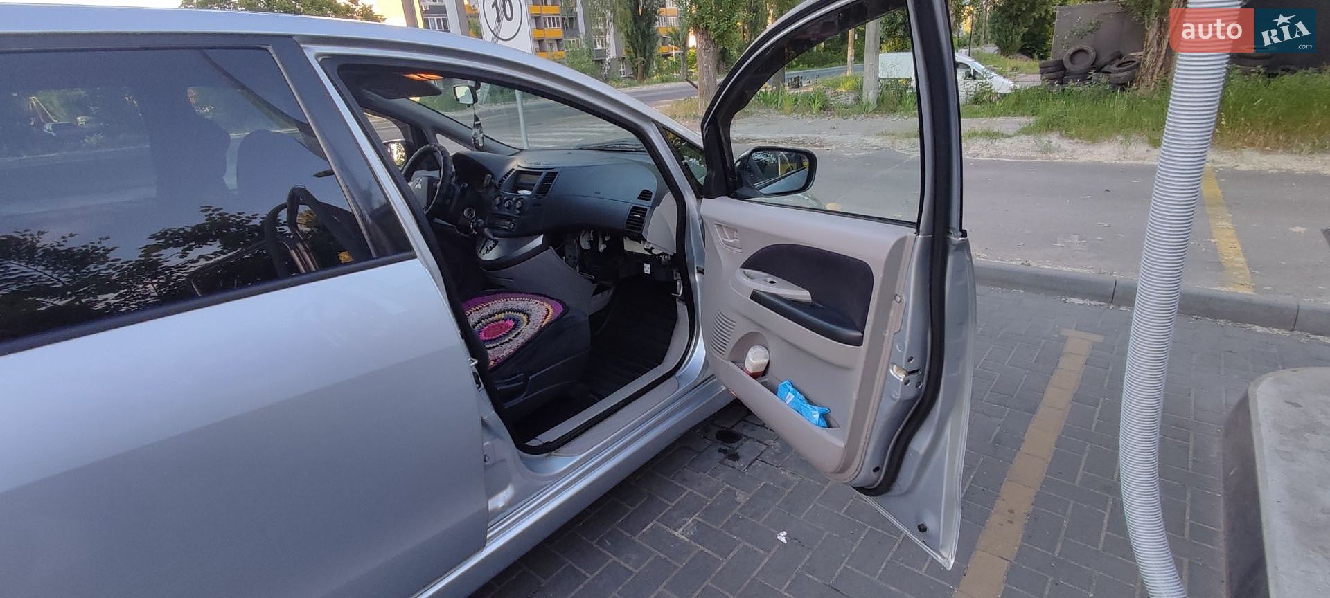 MITSUBISHI GRANDIS 2006 VIN JMBLRNA4W6Z003159 фото оголошення 12 з 14