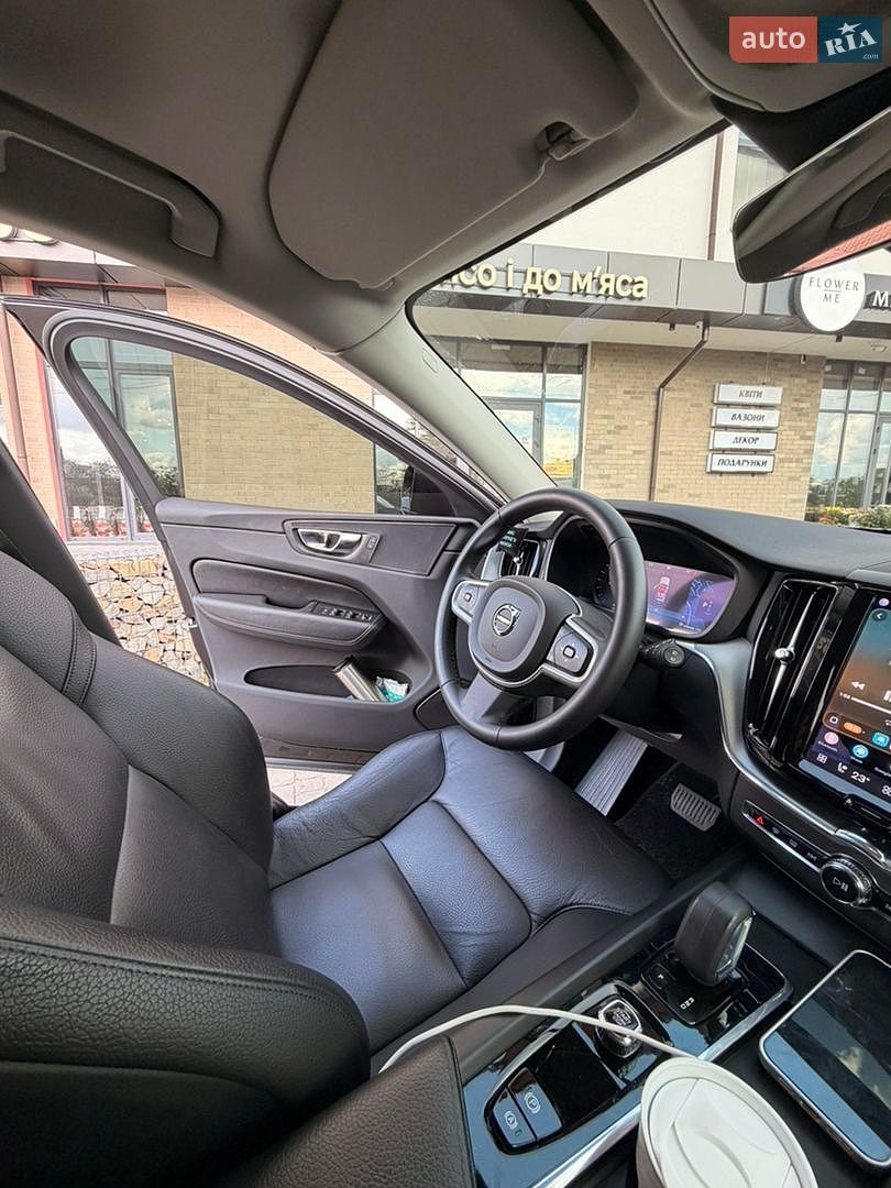 Volvo XC60 2021 VIN YV1UZK5VDN1901207 фото оголошення 18 з 22