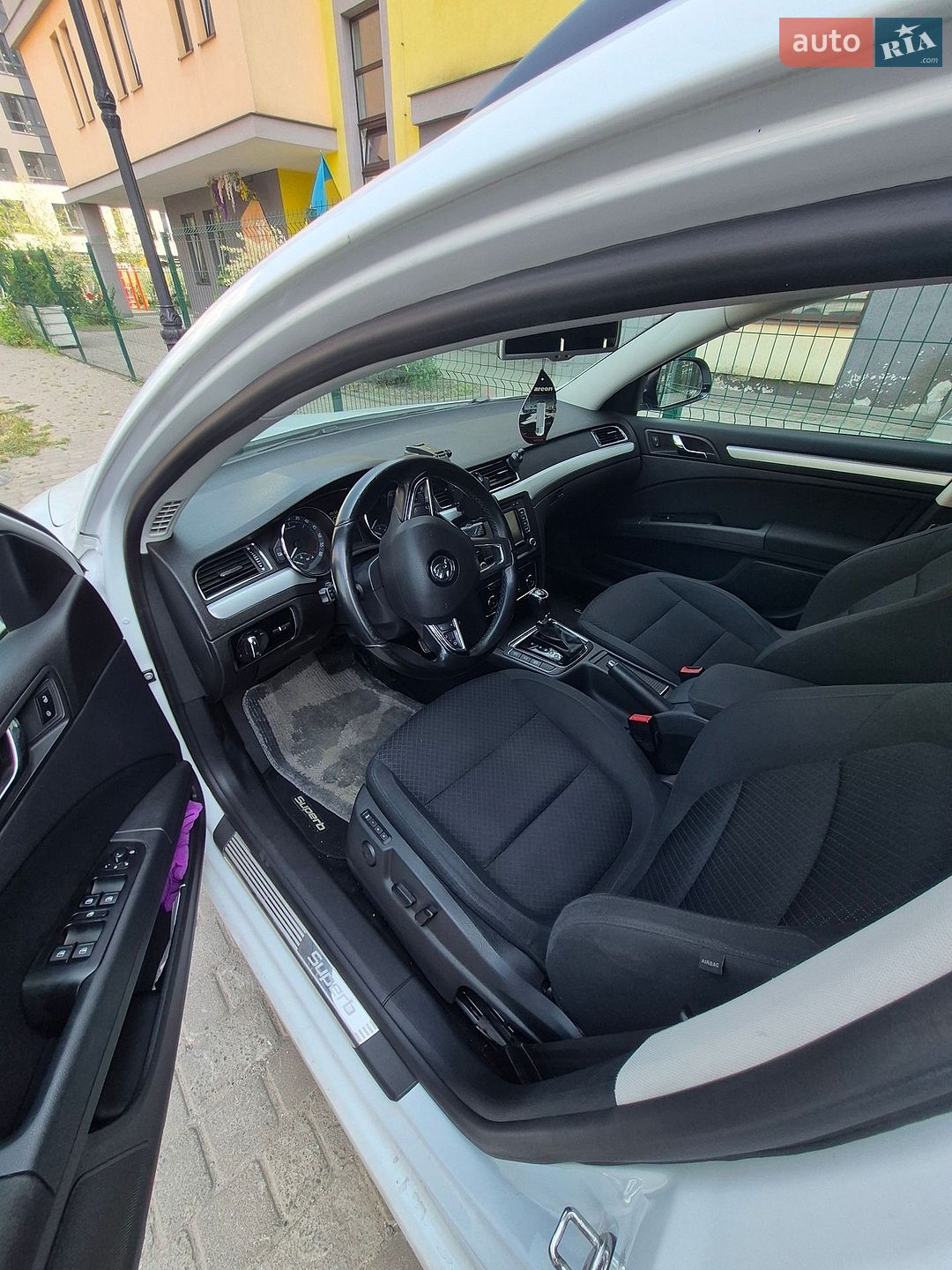 Skoda Superb 2015 VIN TMBJF73T2F9051117 фото оголошення 7 з 12