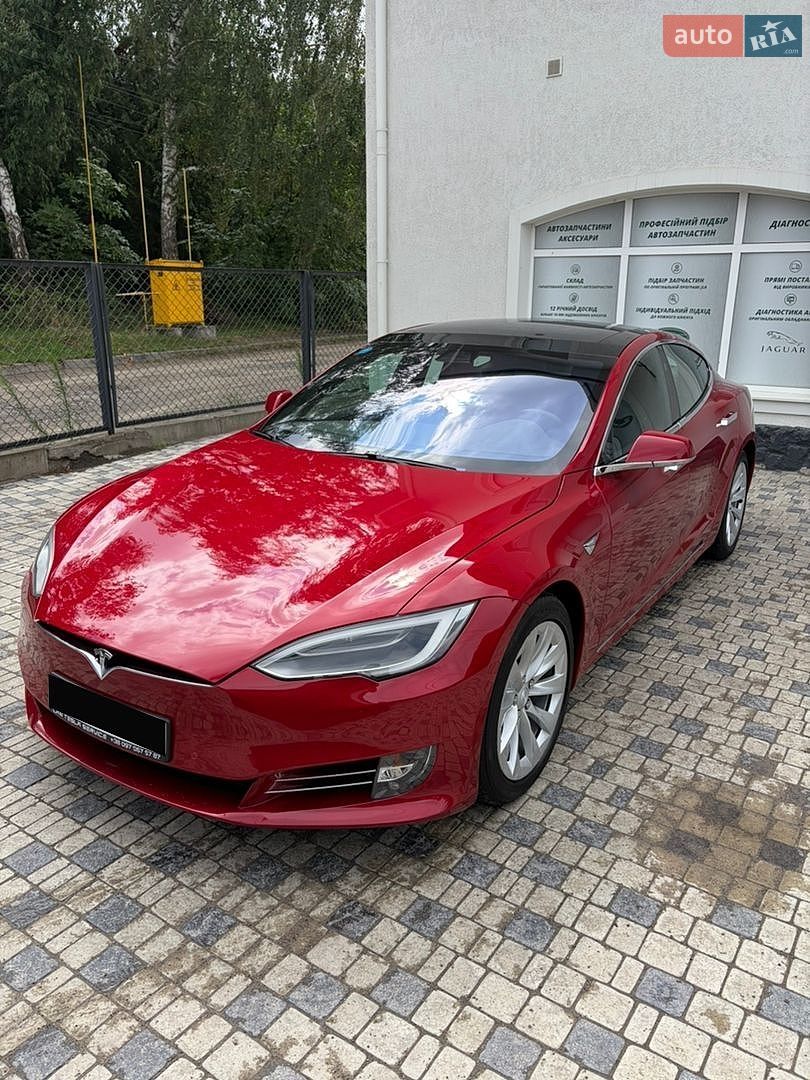 Tesla Model S 2018 VIN 5YJSA1E2XJF260074 фото оголошення 11 з 31
