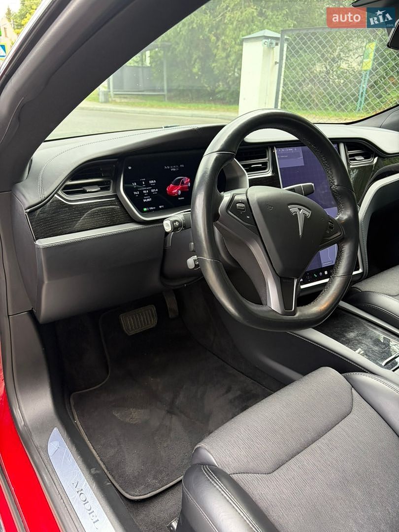 Tesla Model S 2018 VIN 5YJSA1E2XJF260074 фото оголошення 12 з 31