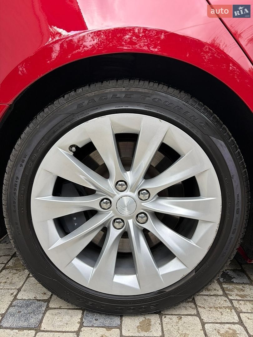 Tesla Model S 2018 VIN 5YJSA1E2XJF260074 фото оголошення 14 з 31