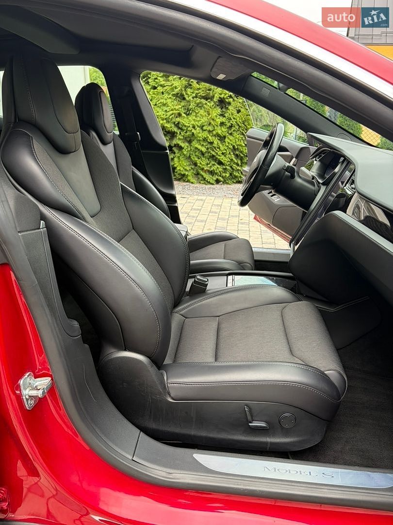 Tesla Model S 2018 VIN 5YJSA1E2XJF260074 фото оголошення 26 з 31
