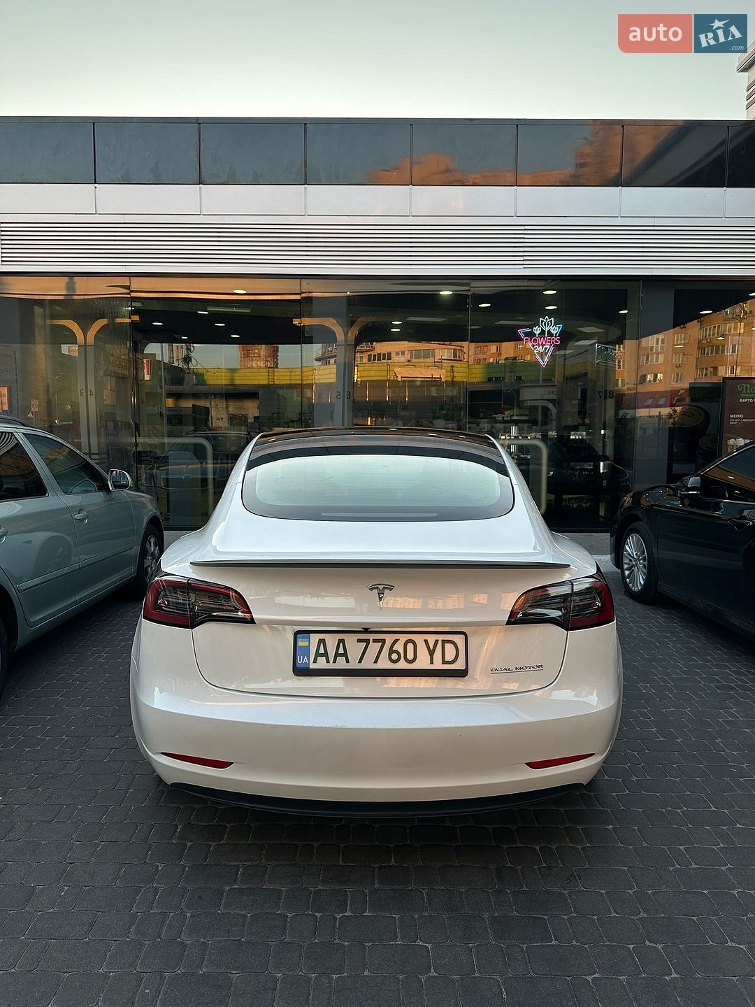 Tesla Model 3 2023 VIN 5YJ3E1EC1PF603879 фото оголошення 5 з 7