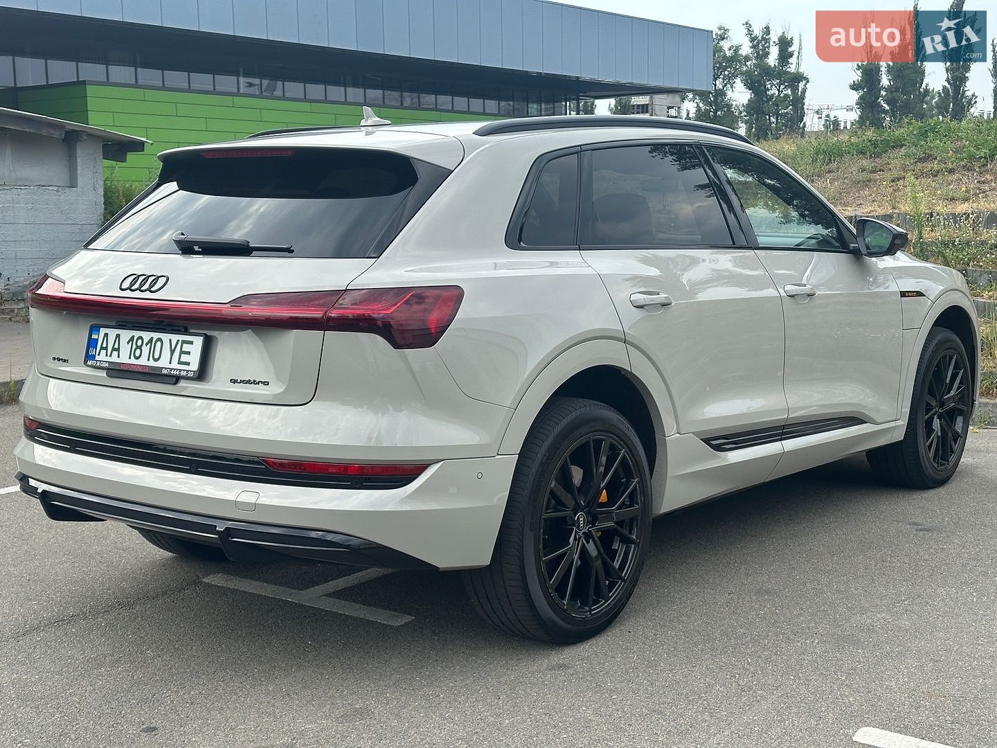 Audi e-tron 2021 VIN WA1VABGE8NB009289 фото оголошення 4 з 73