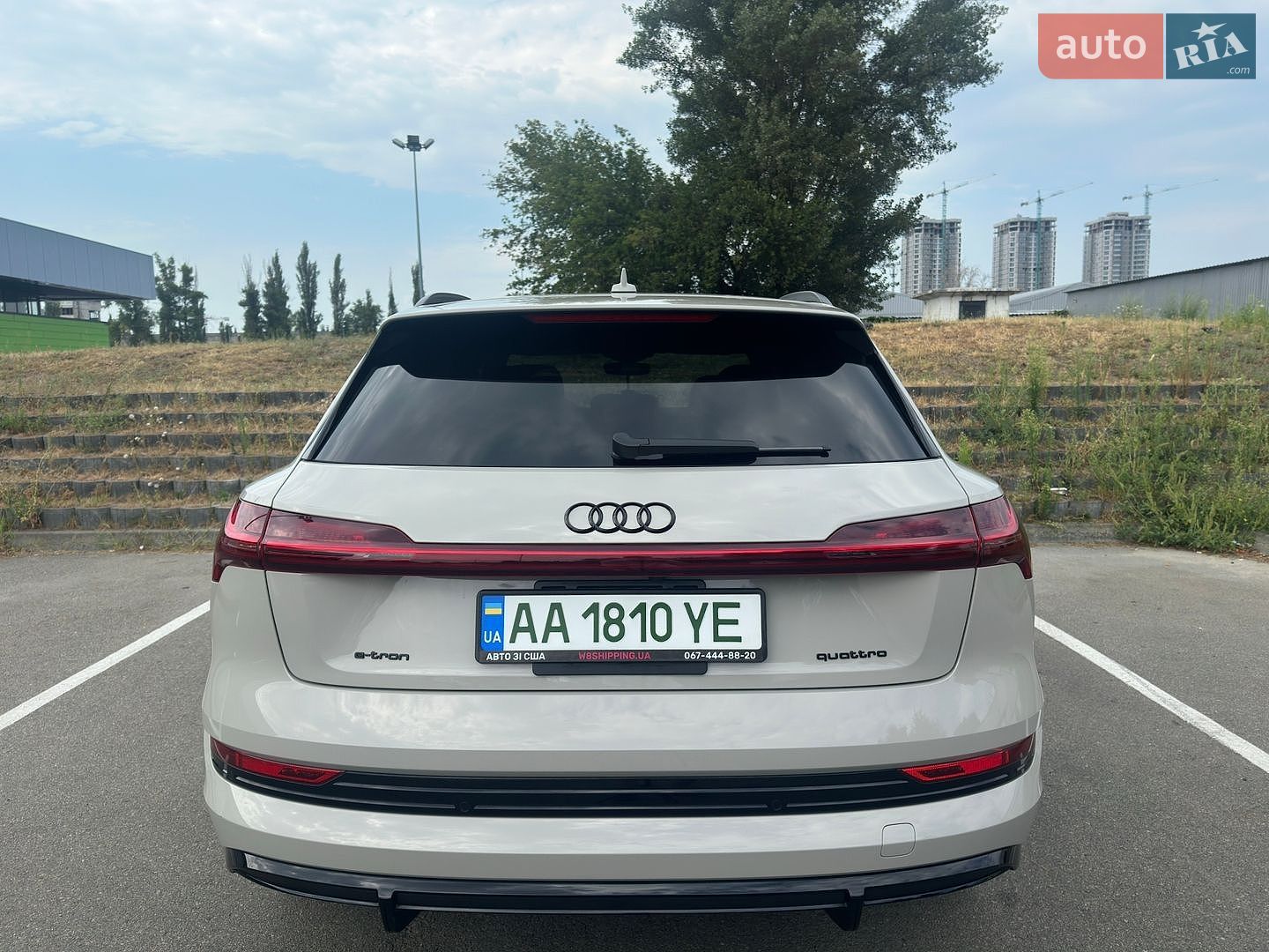 Audi e-tron 2021 VIN WA1VABGE8NB009289 фото оголошення 5 з 73
