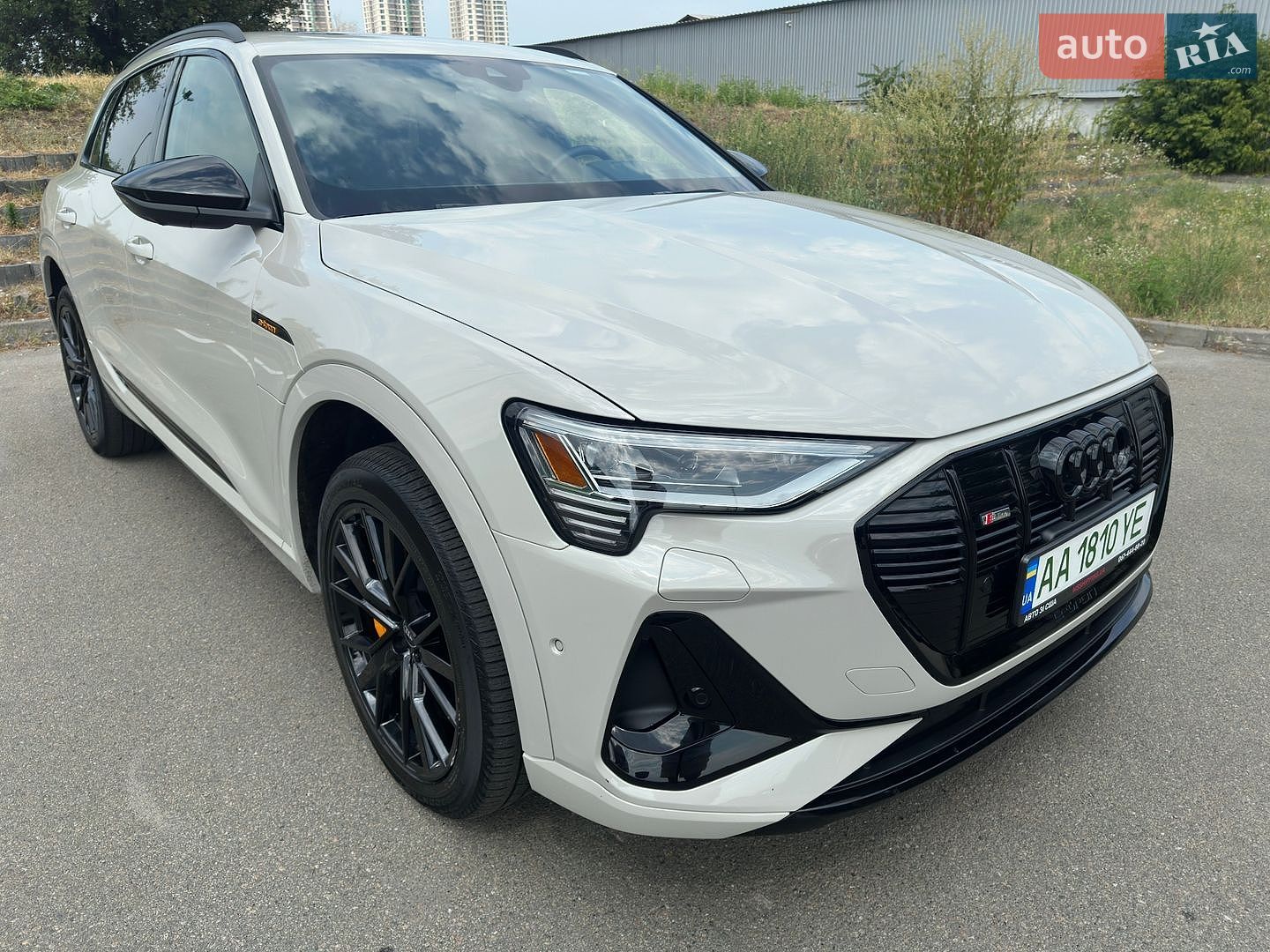 Audi e-tron 2021 VIN WA1VABGE8NB009289 фото оголошення 12 з 73