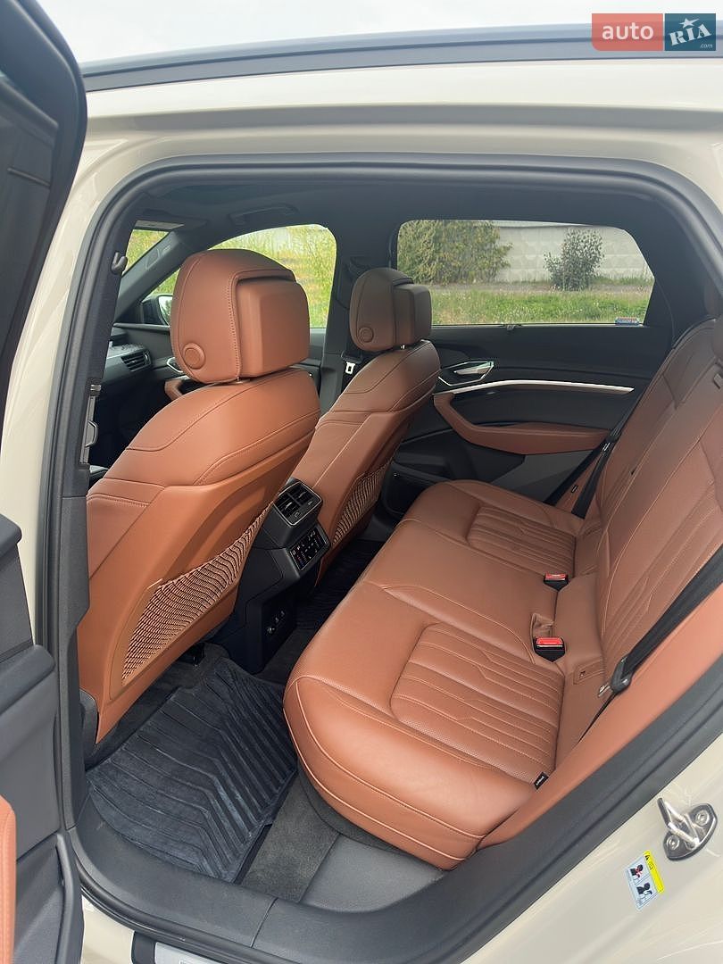 Audi e-tron 2021 VIN WA1VABGE8NB009289 фото оголошення 28 з 73