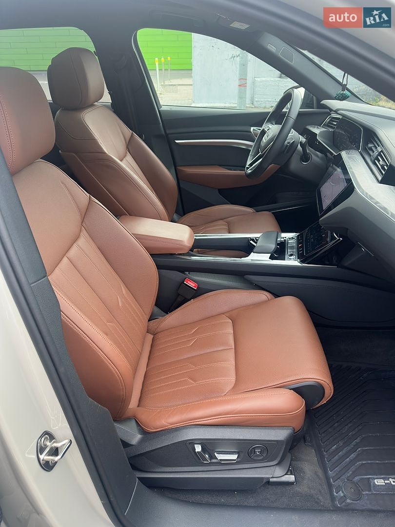 Audi e-tron 2021 VIN WA1VABGE8NB009289 фото оголошення 34 з 73