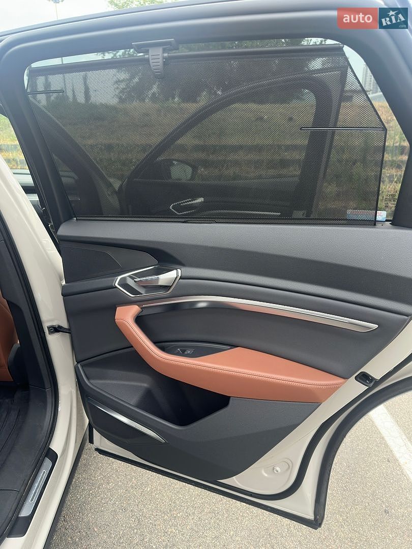 Audi e-tron 2021 VIN WA1VABGE8NB009289 фото оголошення 39 з 73