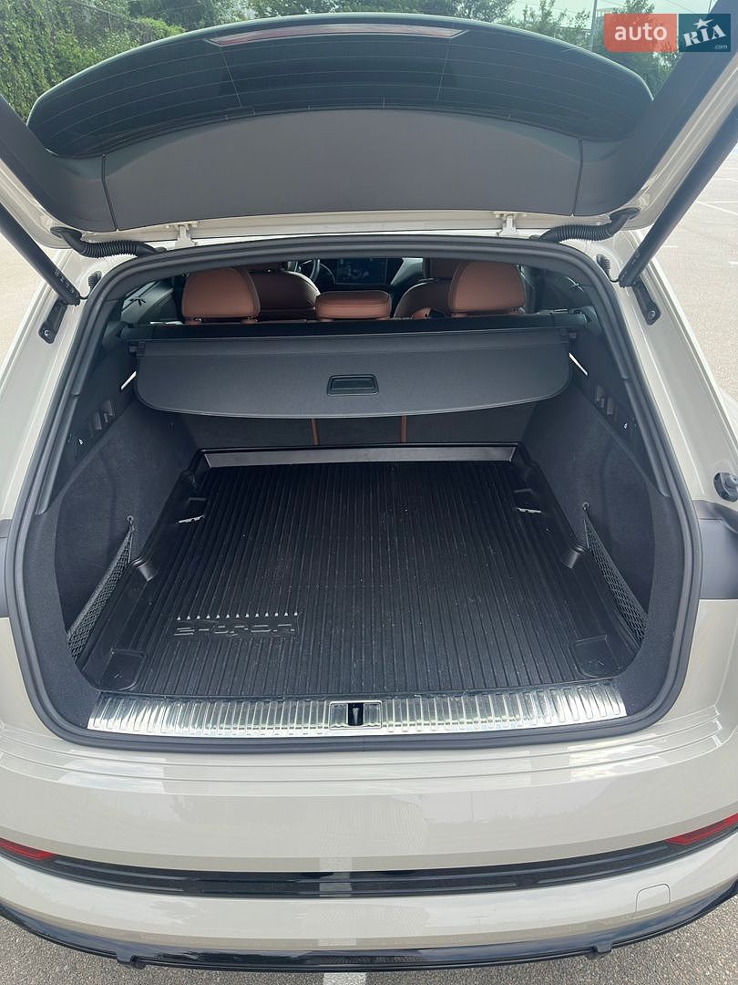 Audi e-tron 2021 VIN WA1VABGE8NB009289 фото оголошення 45 з 73