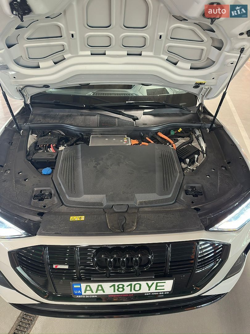 Audi e-tron 2021 VIN WA1VABGE8NB009289 фото оголошення 46 з 73