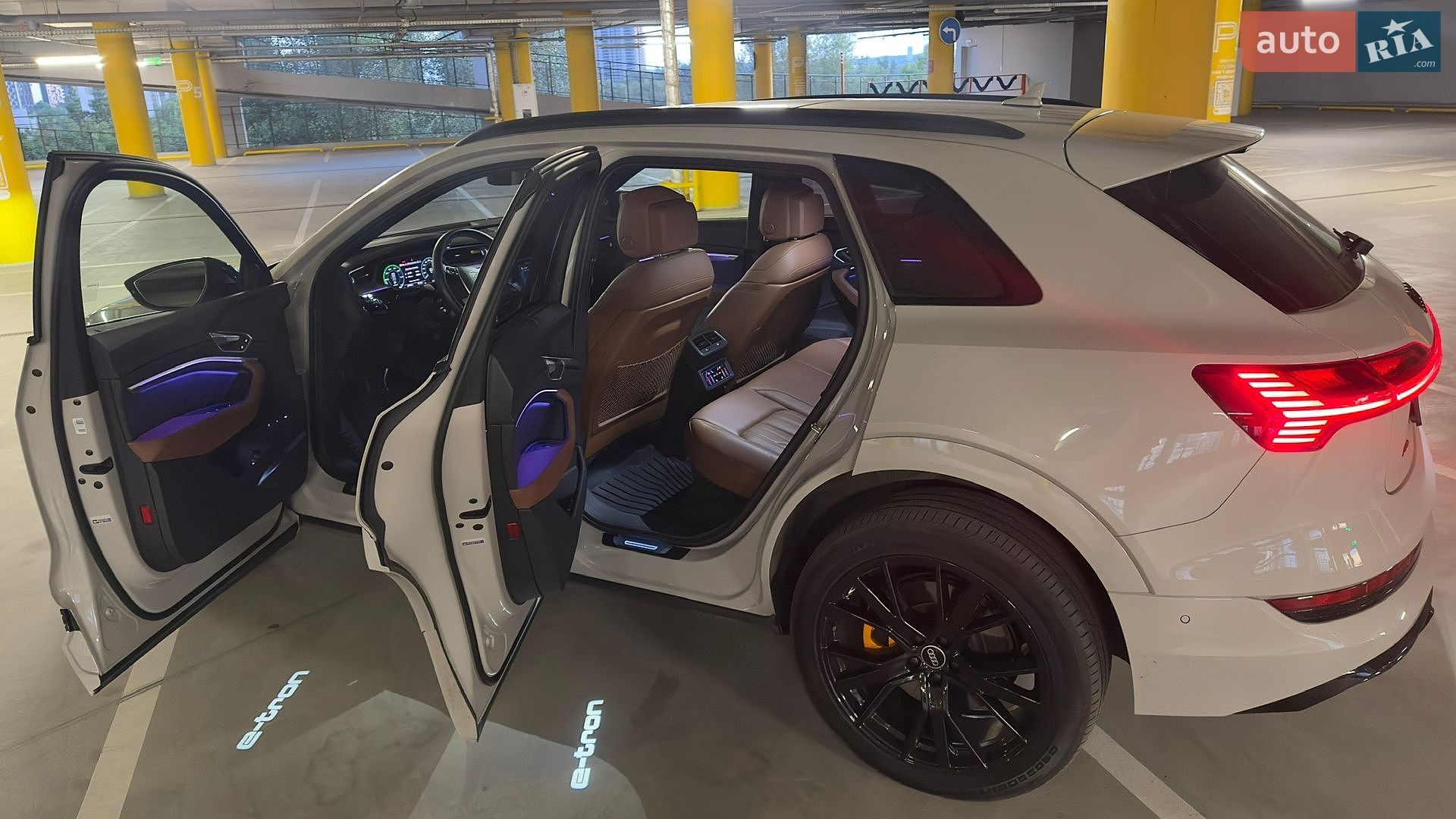 Audi e-tron 2021 VIN WA1VABGE8NB009289 фото оголошення 51 з 73