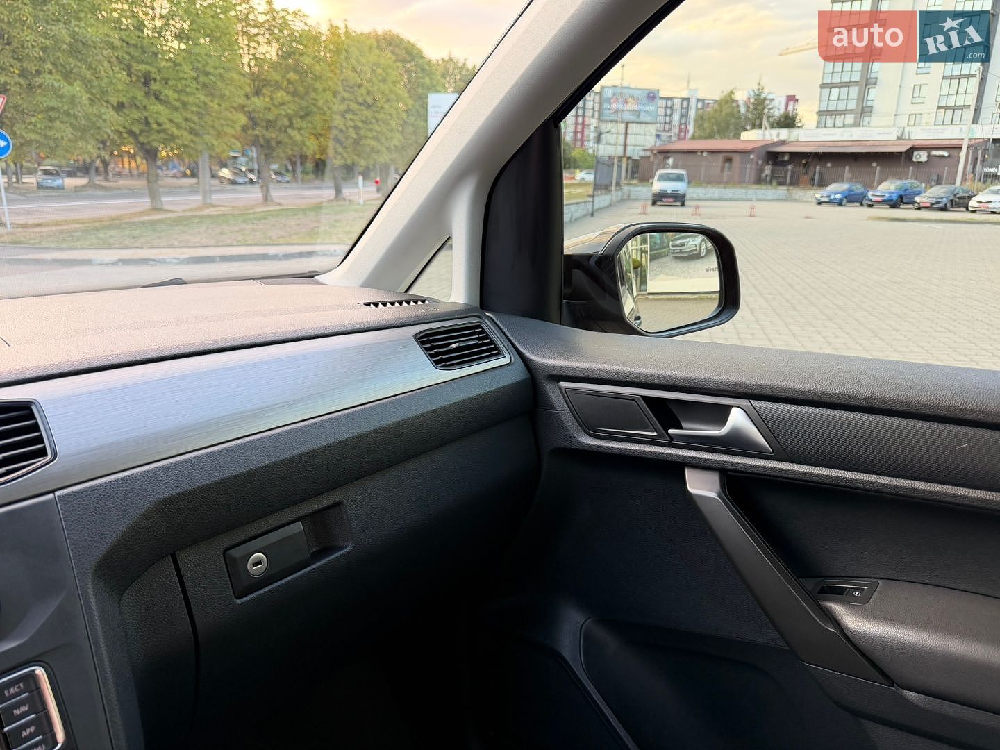 Volkswagen Caddy 2020 VIN WV2ZZZ2KZLX032251 фото оголошення 47 з 87