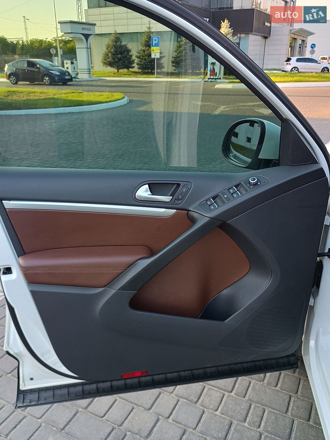 Volkswagen Tiguan 2014 VIN WVGZZZ5NZFW559512 фото оголошення 31 з 43