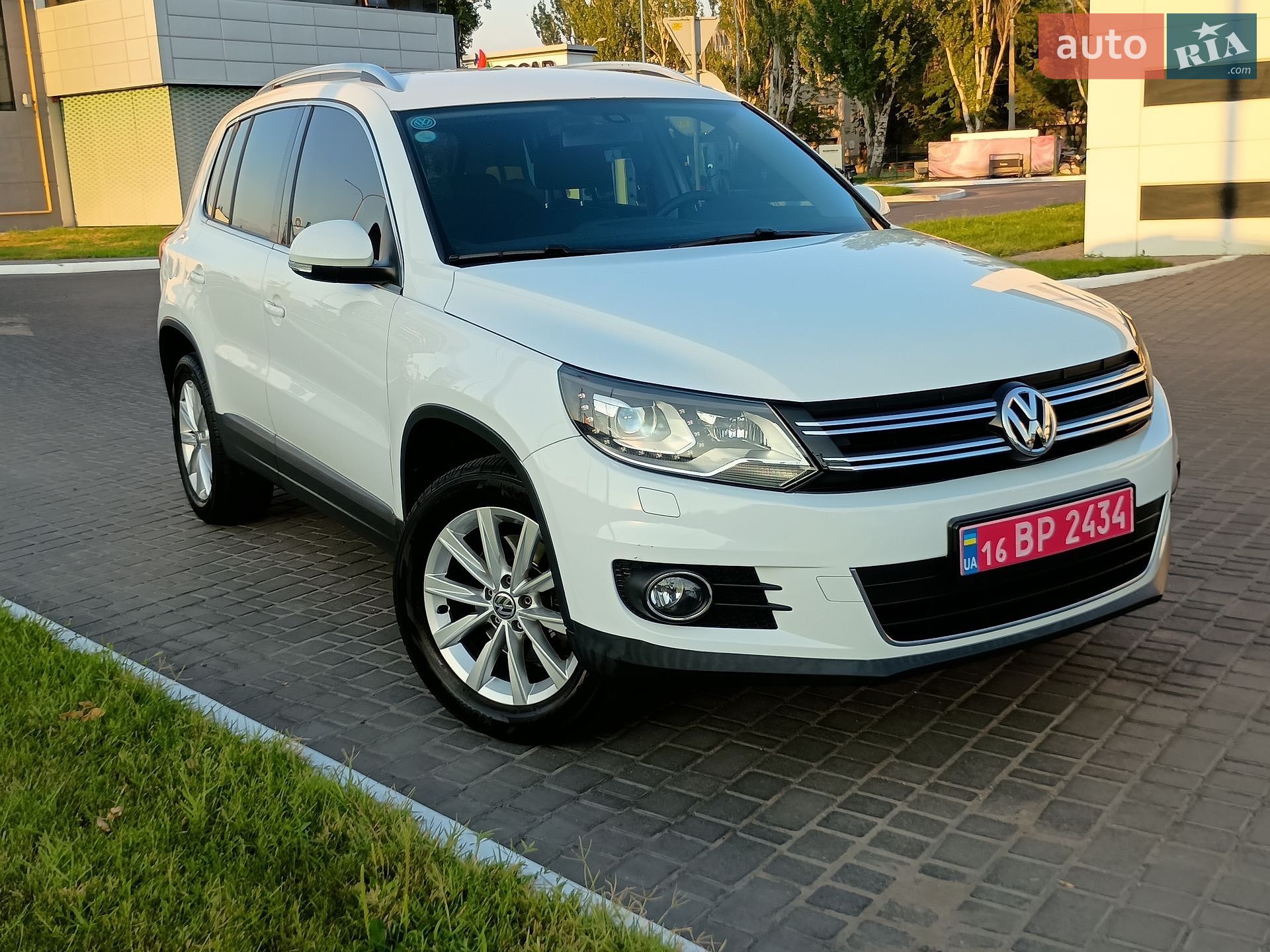 Volkswagen Tiguan 2014 VIN WVGZZZ5NZFW559512 фото оголошення 10 з 43