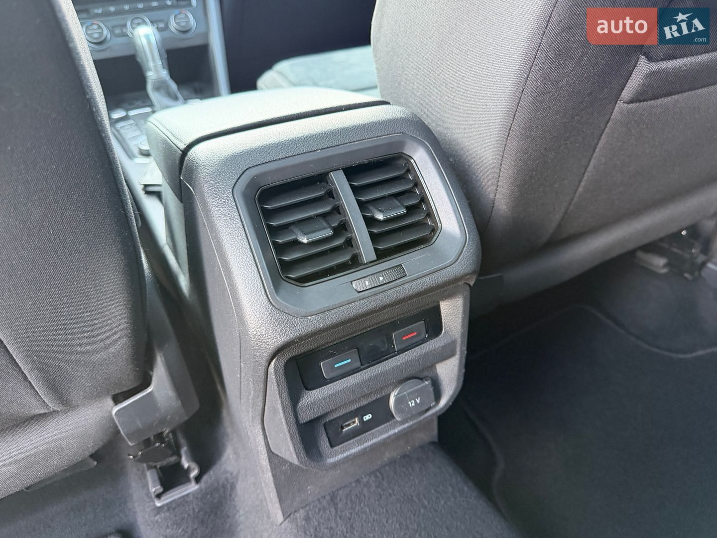 Volkswagen Tiguan Allspace 2019 VIN WVGZZZ5NZKM162060 фото оголошення 30 з 54