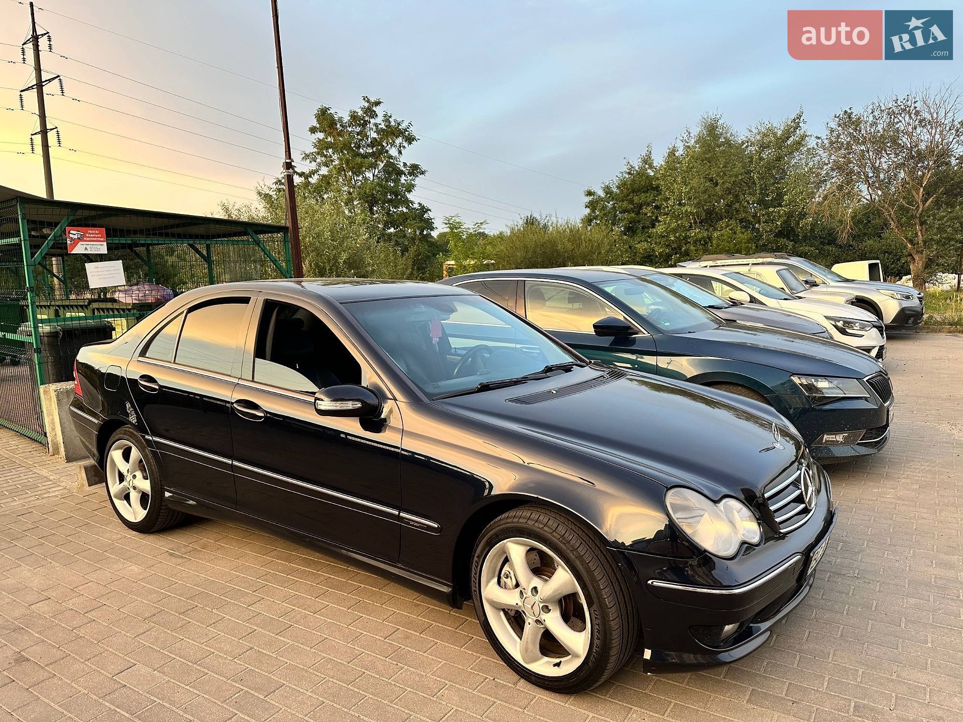 Mercedes-Benz C-Class 2005 VIN WDBRF40J25F685630 фото оголошення 6 з 31