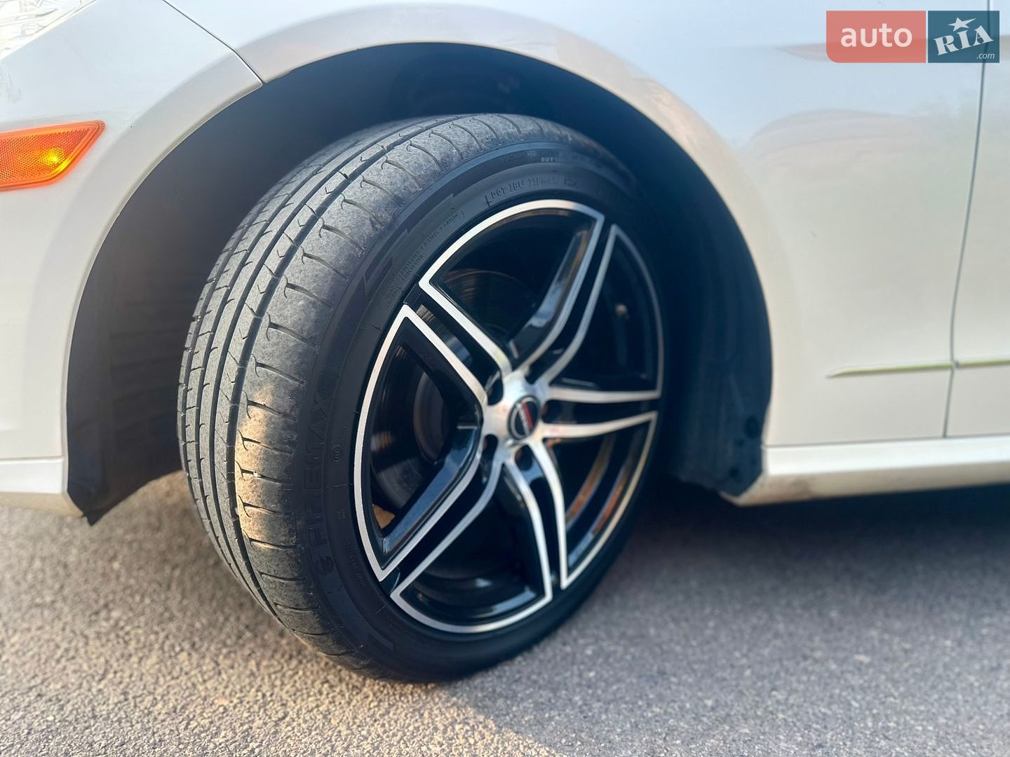 Mercedes-Benz E-Class 2012 VIN WDDHF2EB5DA704191 фото оголошення 12 з 34