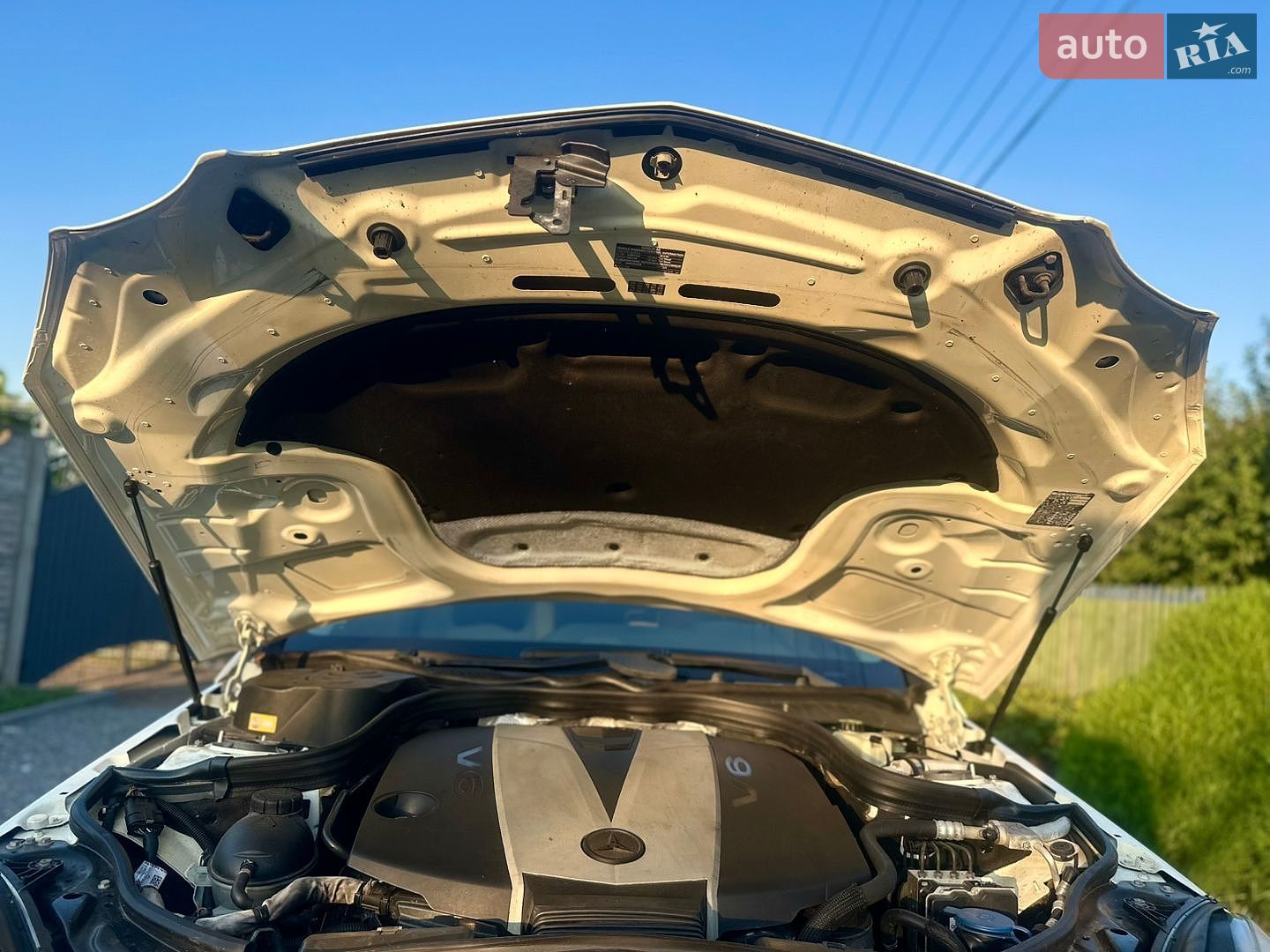 Mercedes-Benz E-Class 2012 VIN WDDHF2EB5DA704191 фото оголошення 19 з 34