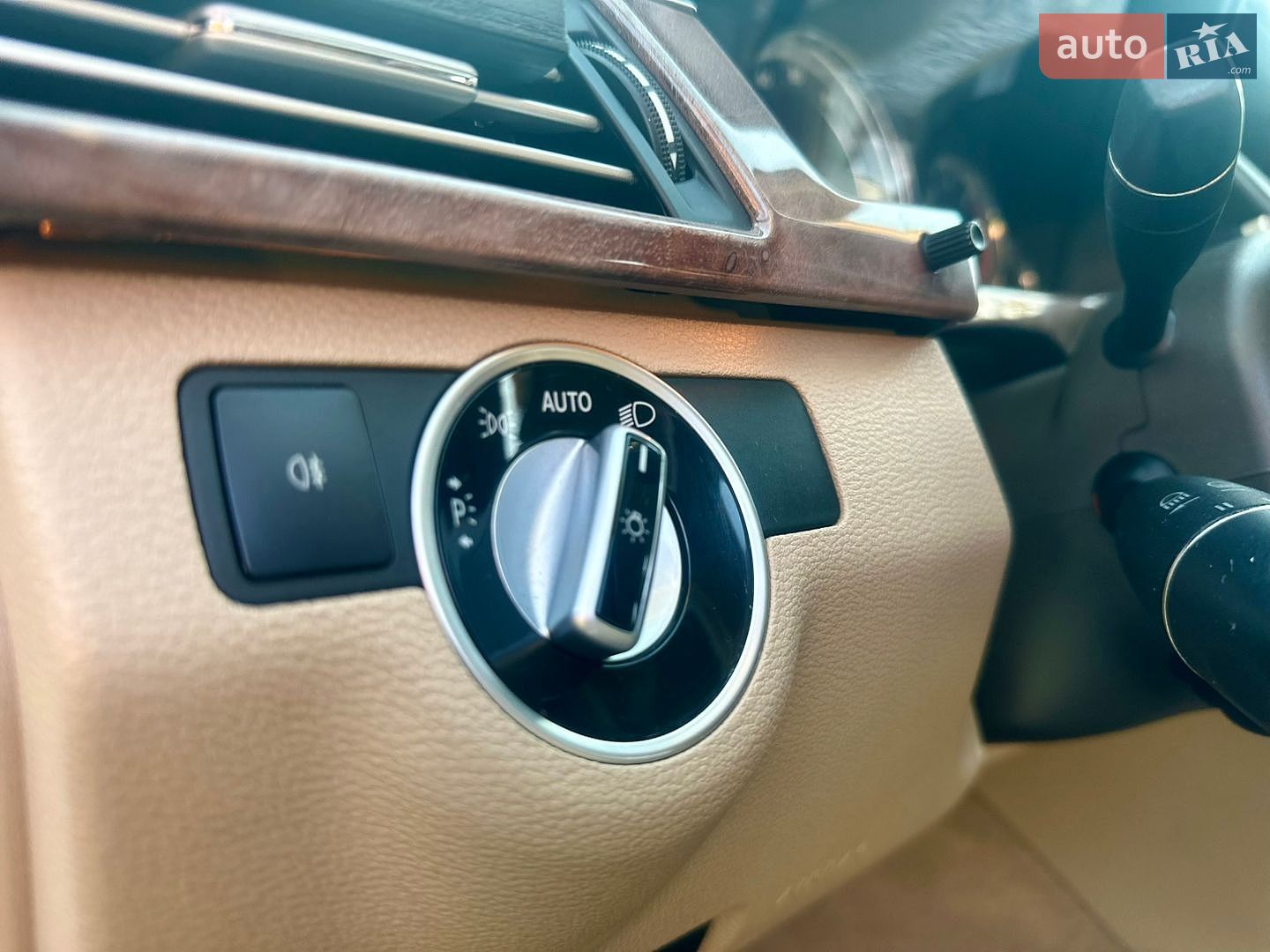 Mercedes-Benz E-Class 2012 VIN WDDHF2EB5DA704191 фото оголошення 33 з 34