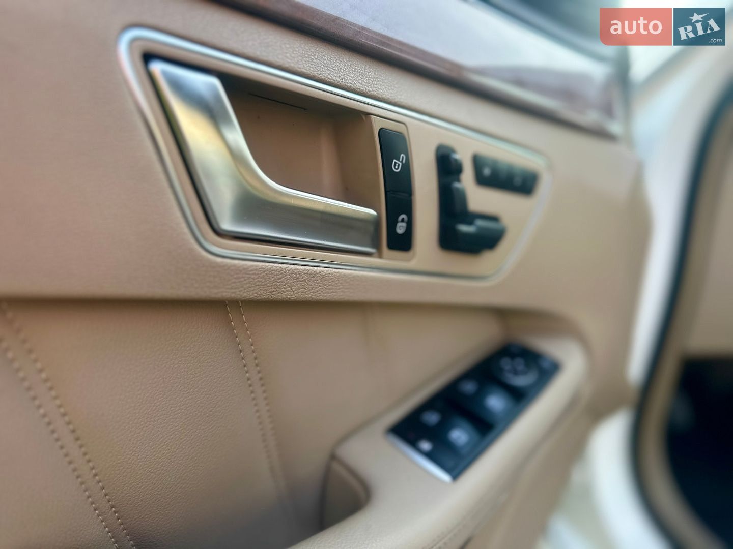 Mercedes-Benz E-Class 2012 VIN WDDHF2EB5DA704191 фото оголошення 34 з 34