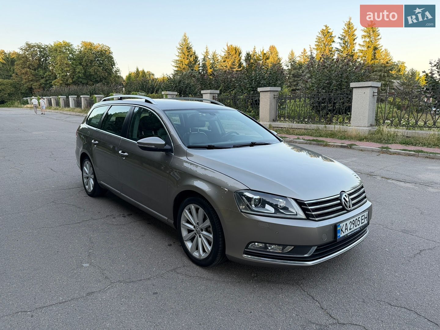 Volkswagen Passat 2011 VIN WVWZZZ3CZCE113654 фото оголошення 2 з 27