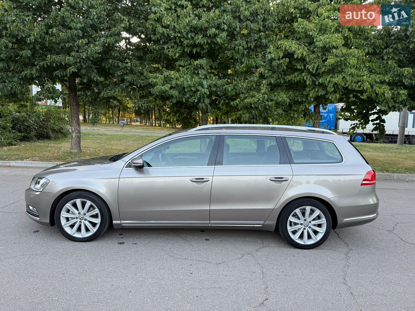 Volkswagen Passat 2011 VIN WVWZZZ3CZCE113654 фото оголошення 6 з 27