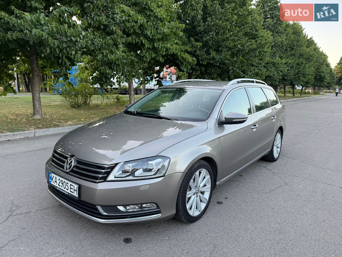 Volkswagen Passat 2011 VIN WVWZZZ3CZCE113654 фото оголошення 7 з 27