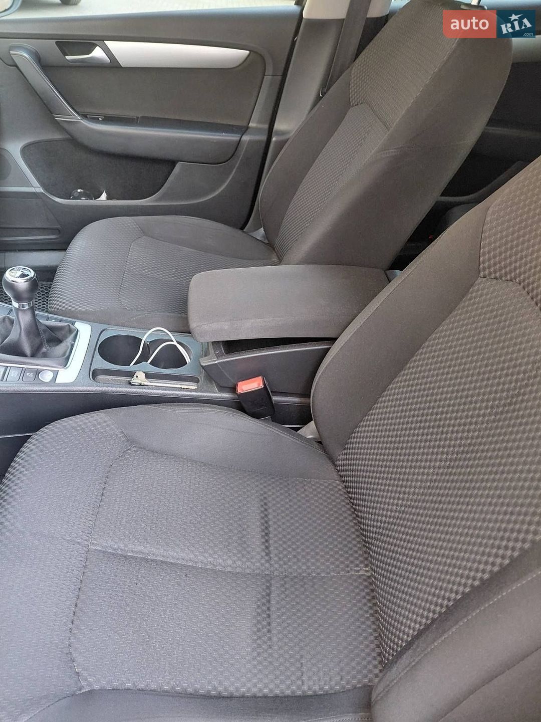 Volkswagen Passat 2011 VIN WVWZZZ3CZCE100255 фото оголошення 12 з 18