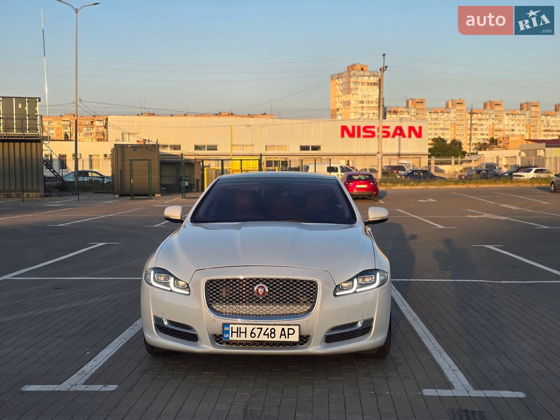 Jaguar XJ 2017 VIN SAJAA1294HNW07392 фото оголошення 6 з 25