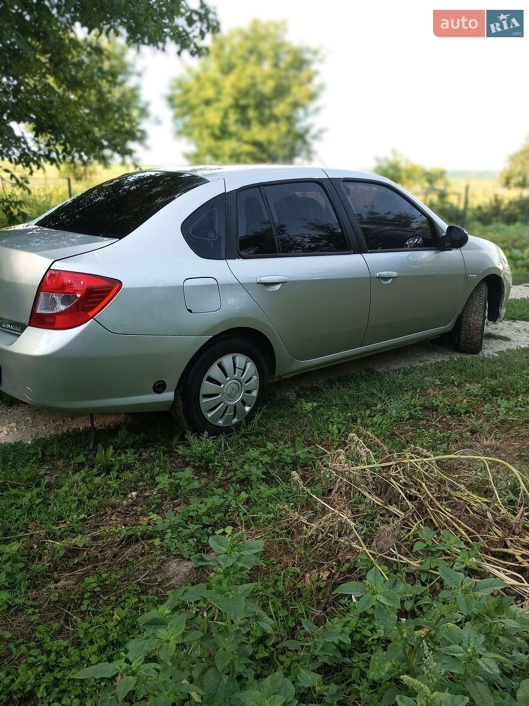 Renault Symbol 2011 VIN VF1LBNP0546017823 фото оголошення 8 з 19