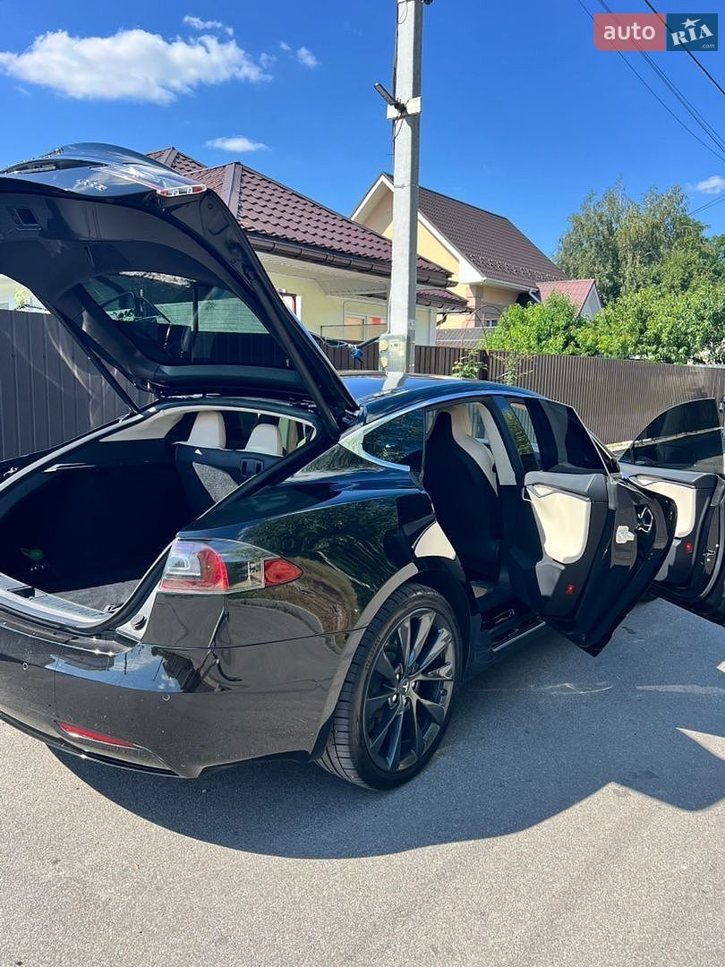 Tesla Model S 2018 VIN 5YJSA1E23JF265908 фото оголошення 12 з 32