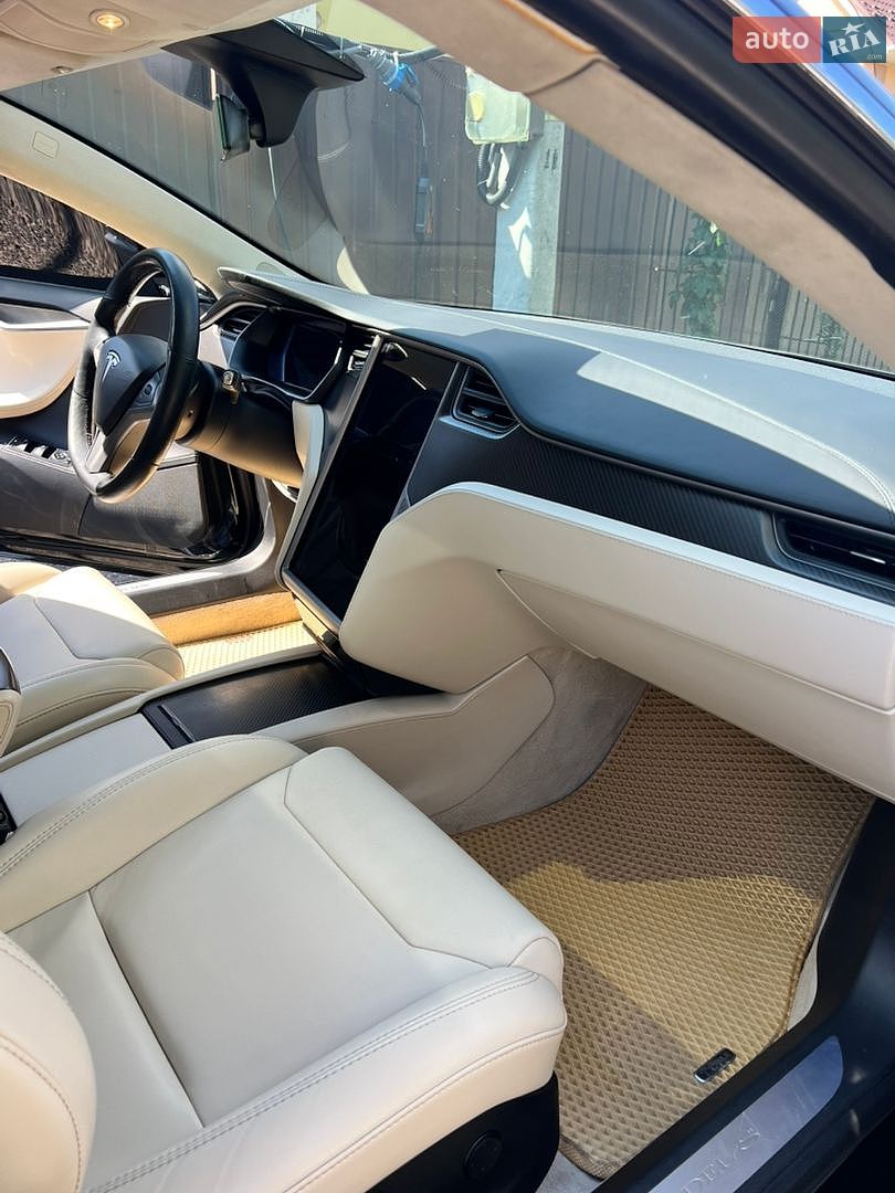 Tesla Model S 2018 VIN 5YJSA1E23JF265908 фото оголошення 13 з 32