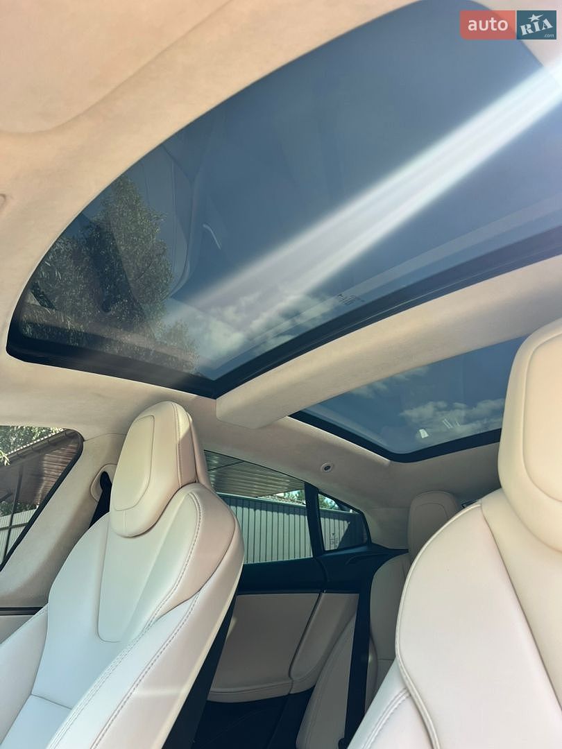 Tesla Model S 2018 VIN 5YJSA1E23JF265908 фото оголошення 18 з 32